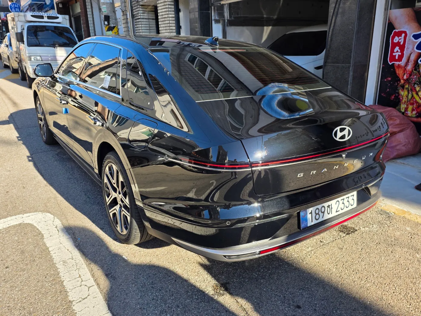 Hyundai (GN7) 2025 2/5