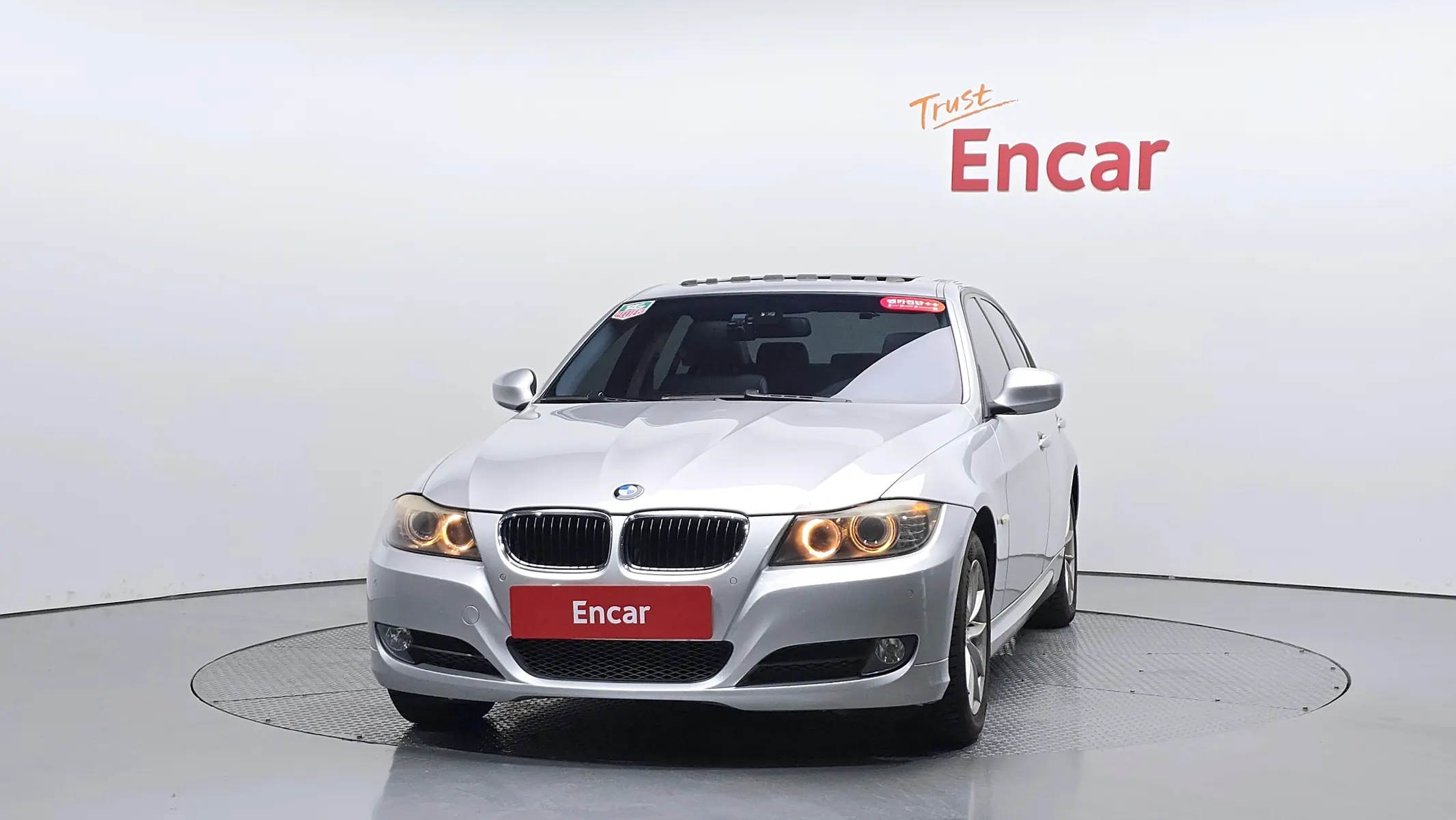 BMW 3 Series (E90) 320d 2009 3/21