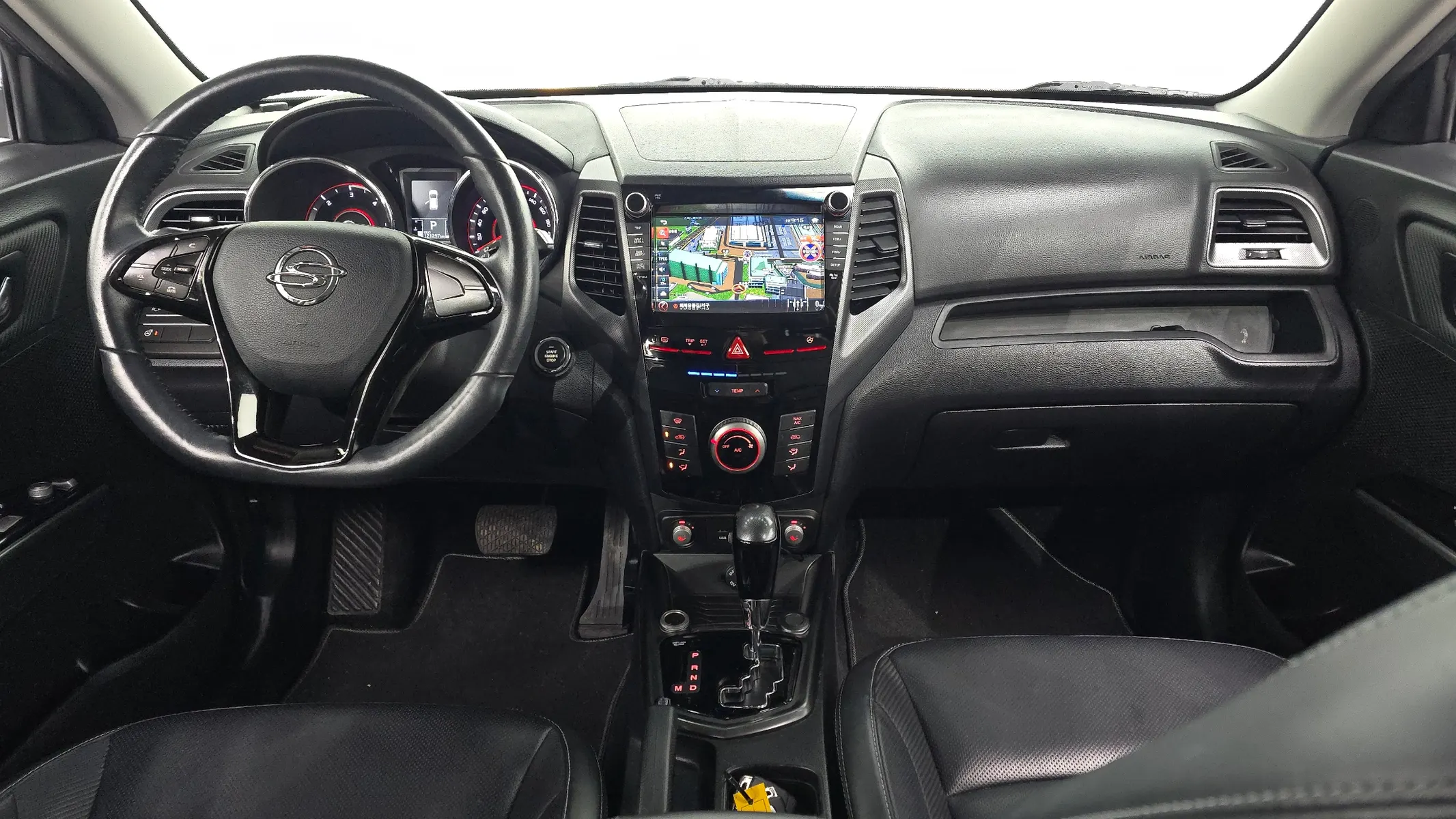 KG Mobility Tivoli LX 2WD 2017 4/5