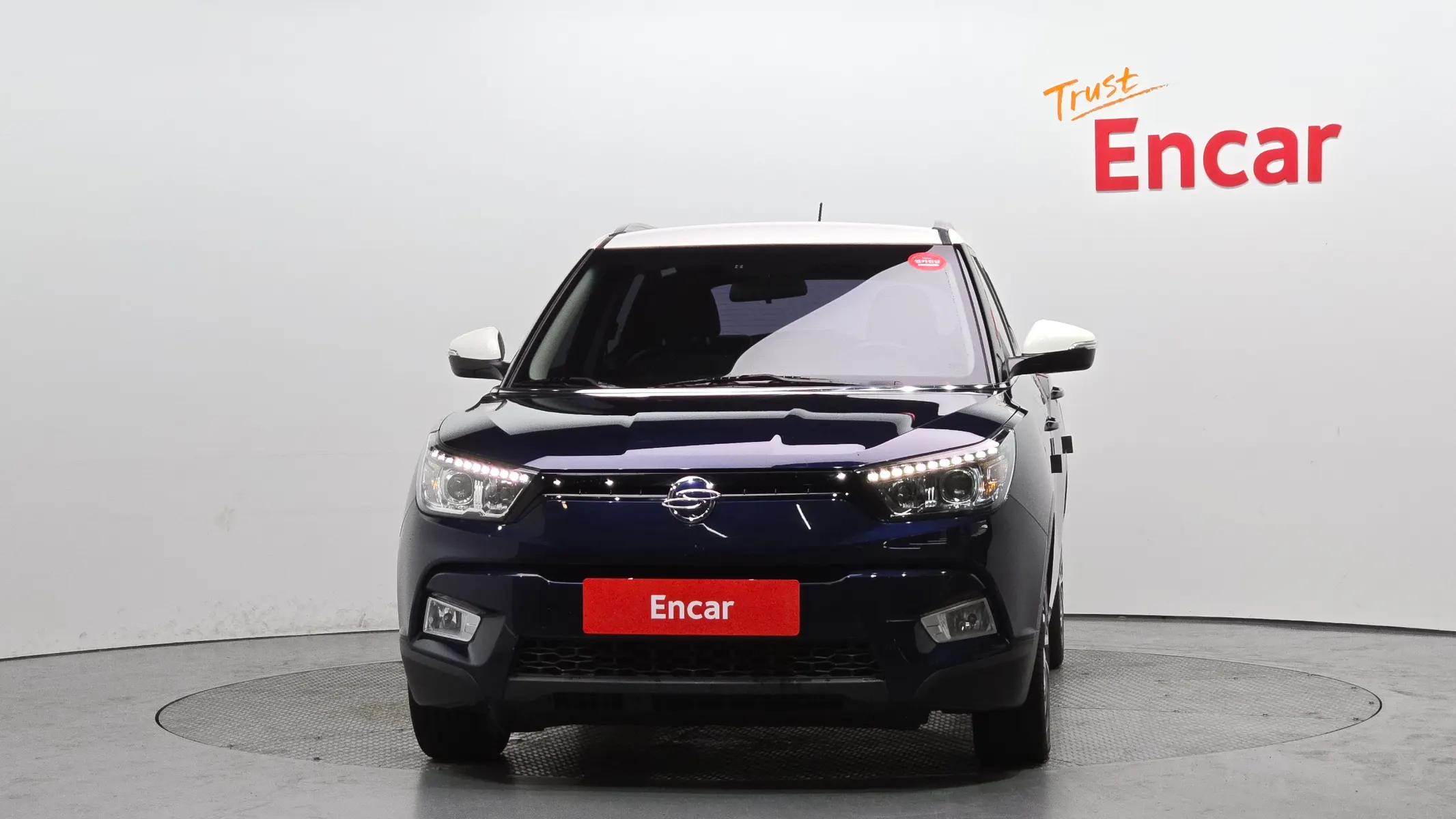 KG Mobility Tivoli LX 2WD 2017 2/5