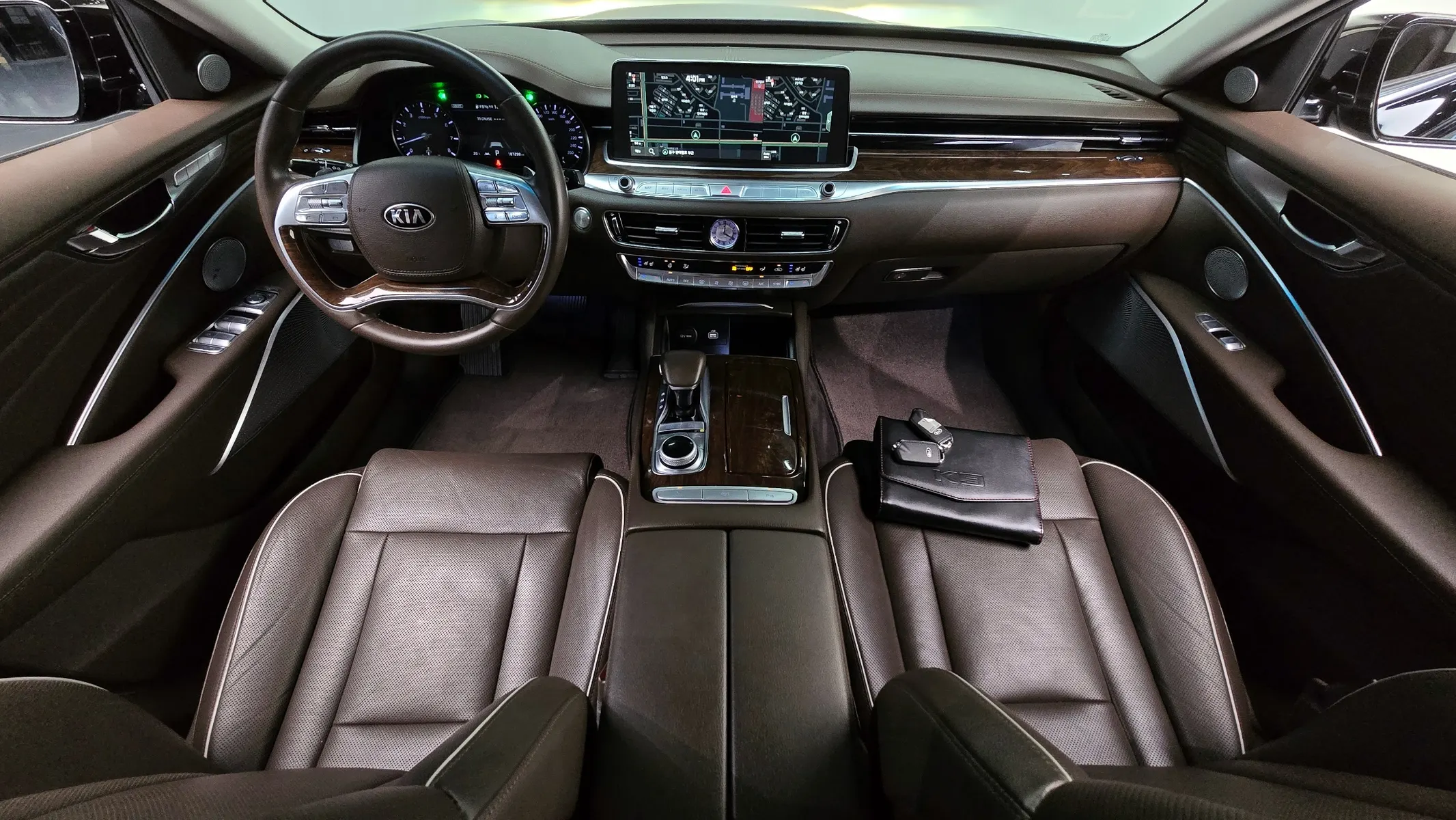 Kia K9 3.8 GDI AWD 2019 4/5