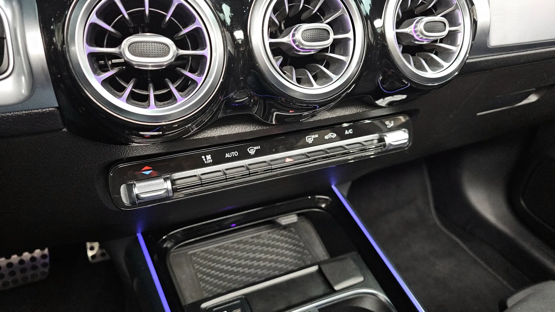 Mercedes-Benz GLB-Class X247 AMG GLB35 4MATIC 2021 31/32