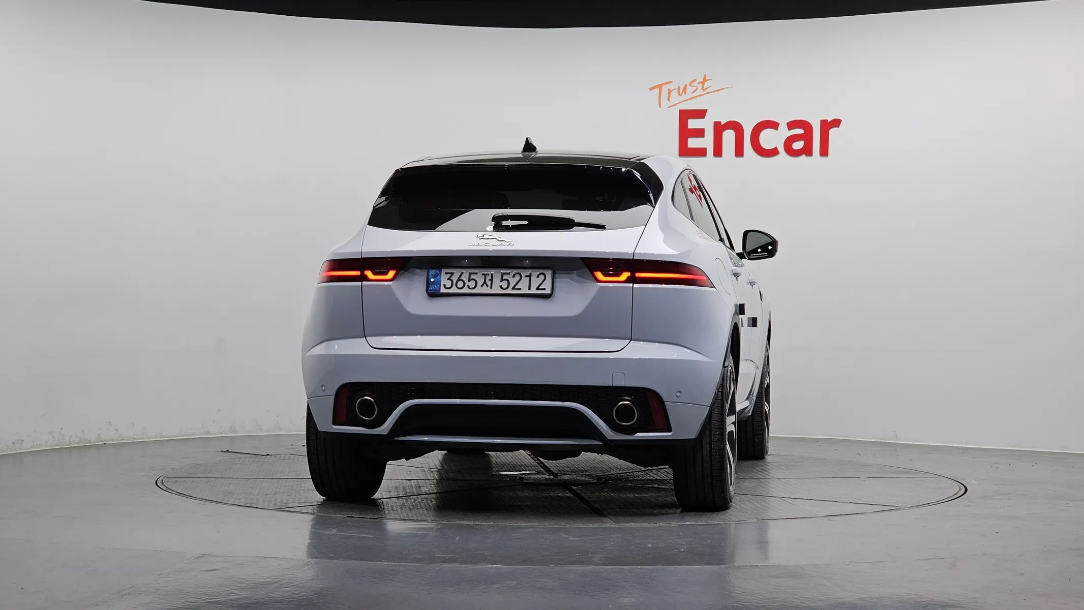 Jaguar E-PACE P250 2018 3/5