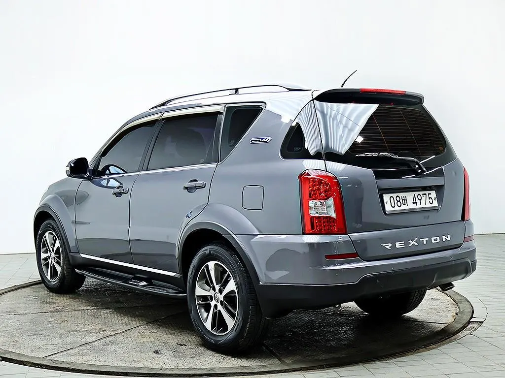 KG Mobility W 2.2 4WD RX7 2017 3/5