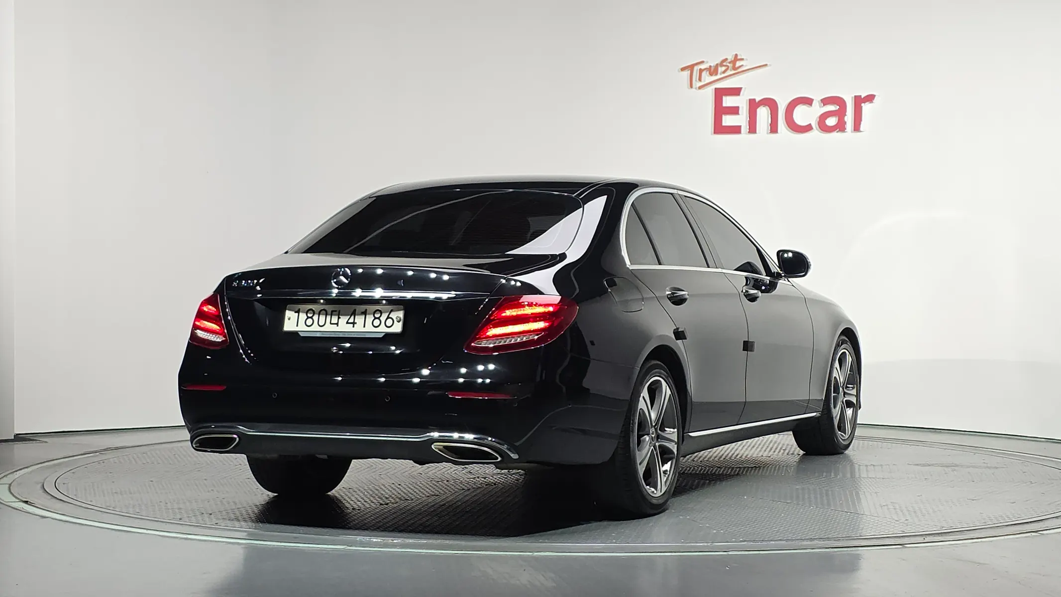 Mercedes-Benz E-Class W213 E300 2019 2/21