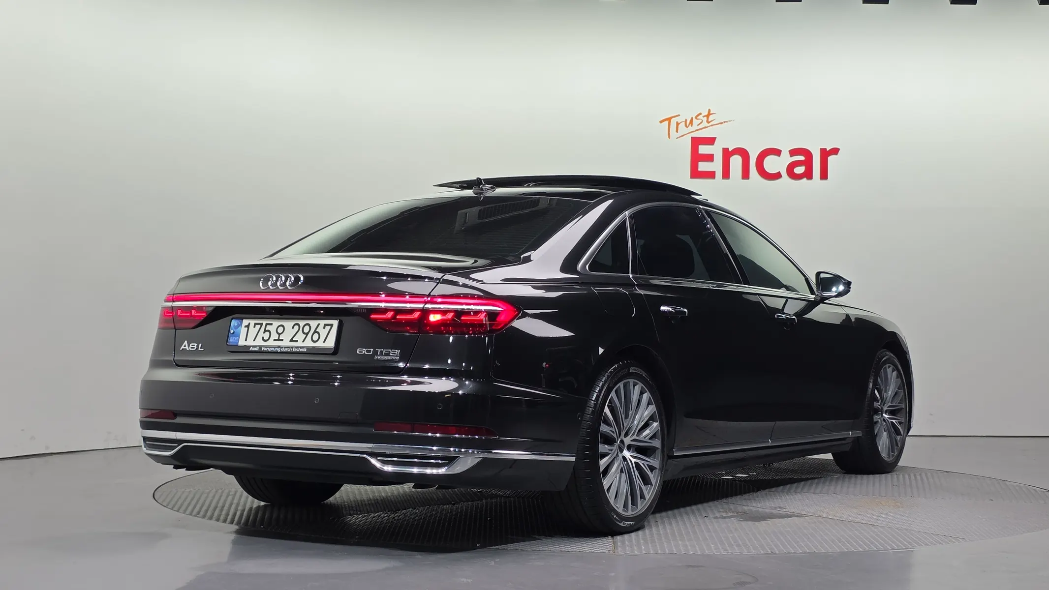 Audi A8 (D5) 60 TFSI LWB 2021 2/21