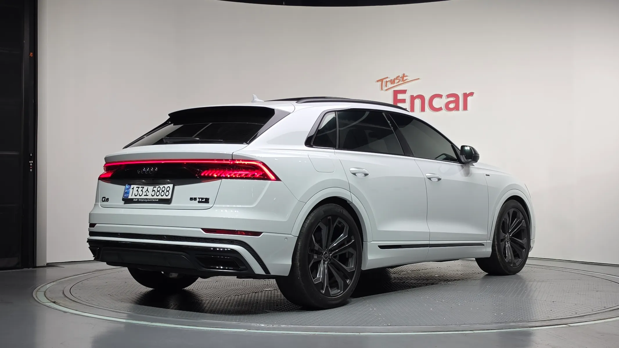 Audi Q8 (4M) 55 TFSI 2023 2/34