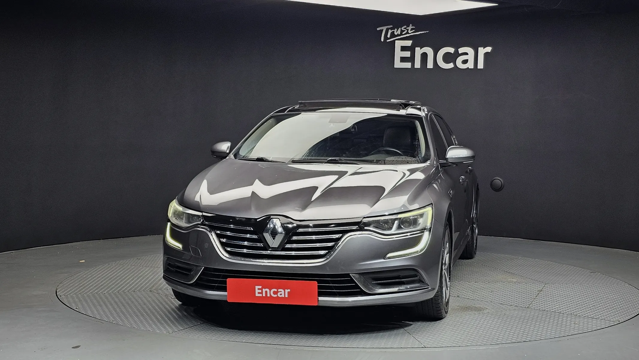 Renault Korea SM6 2.0 LPe LE () 2017 2/5