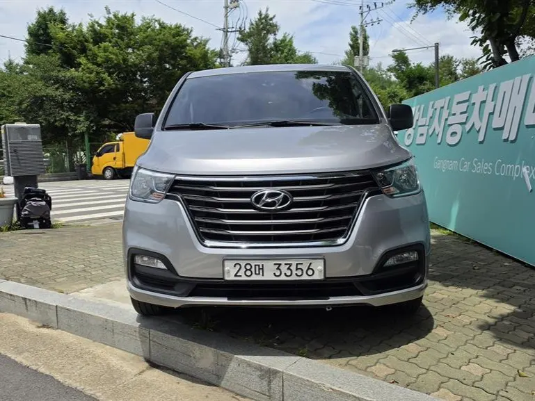 Hyundai 그랜드 스타렉스 9 2018 2/5