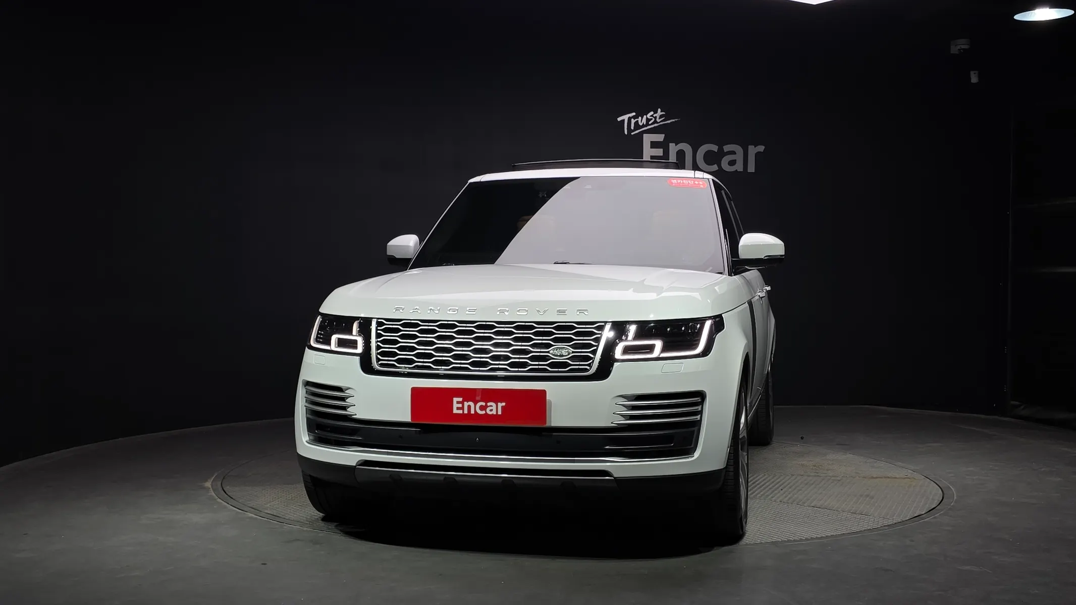 Land Rover 4 4.4 SDV8 AB LWB 2019 2/39