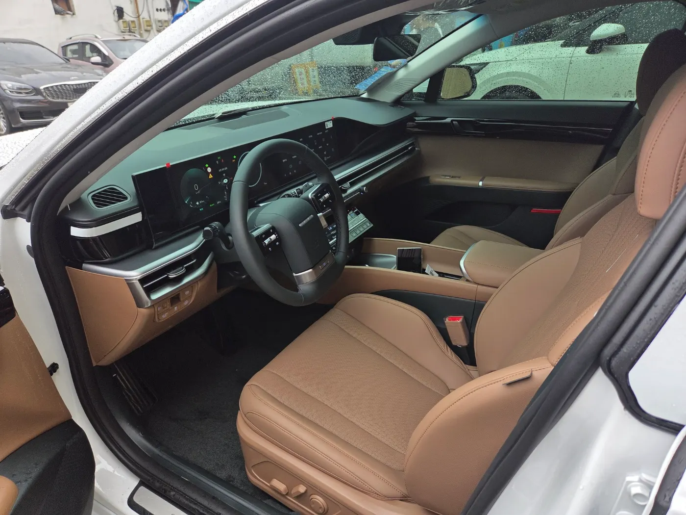 Hyundai (GN7) 2026 3/5