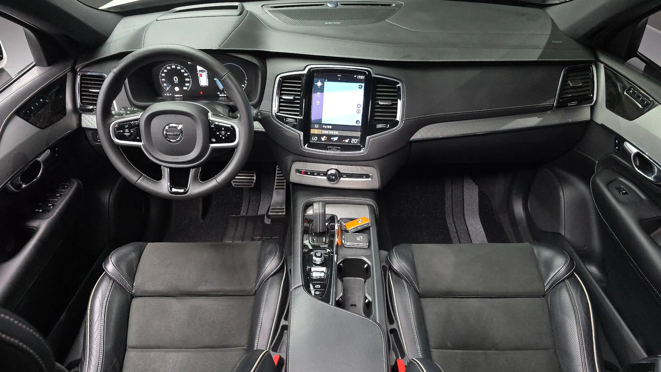 Volvo XC90 2 T8 R- 2021 4/5