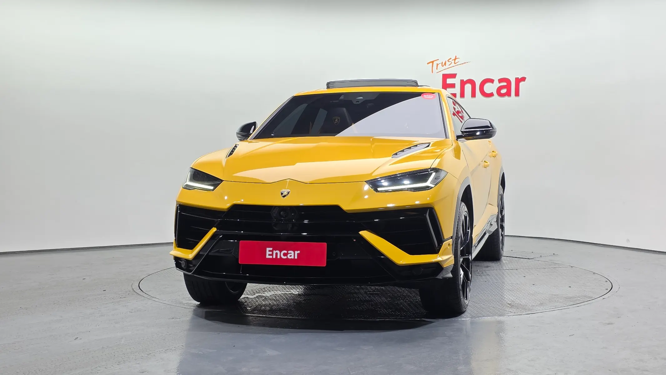 Lamborghini 우루스 4.0 V8 S 2024 2/5