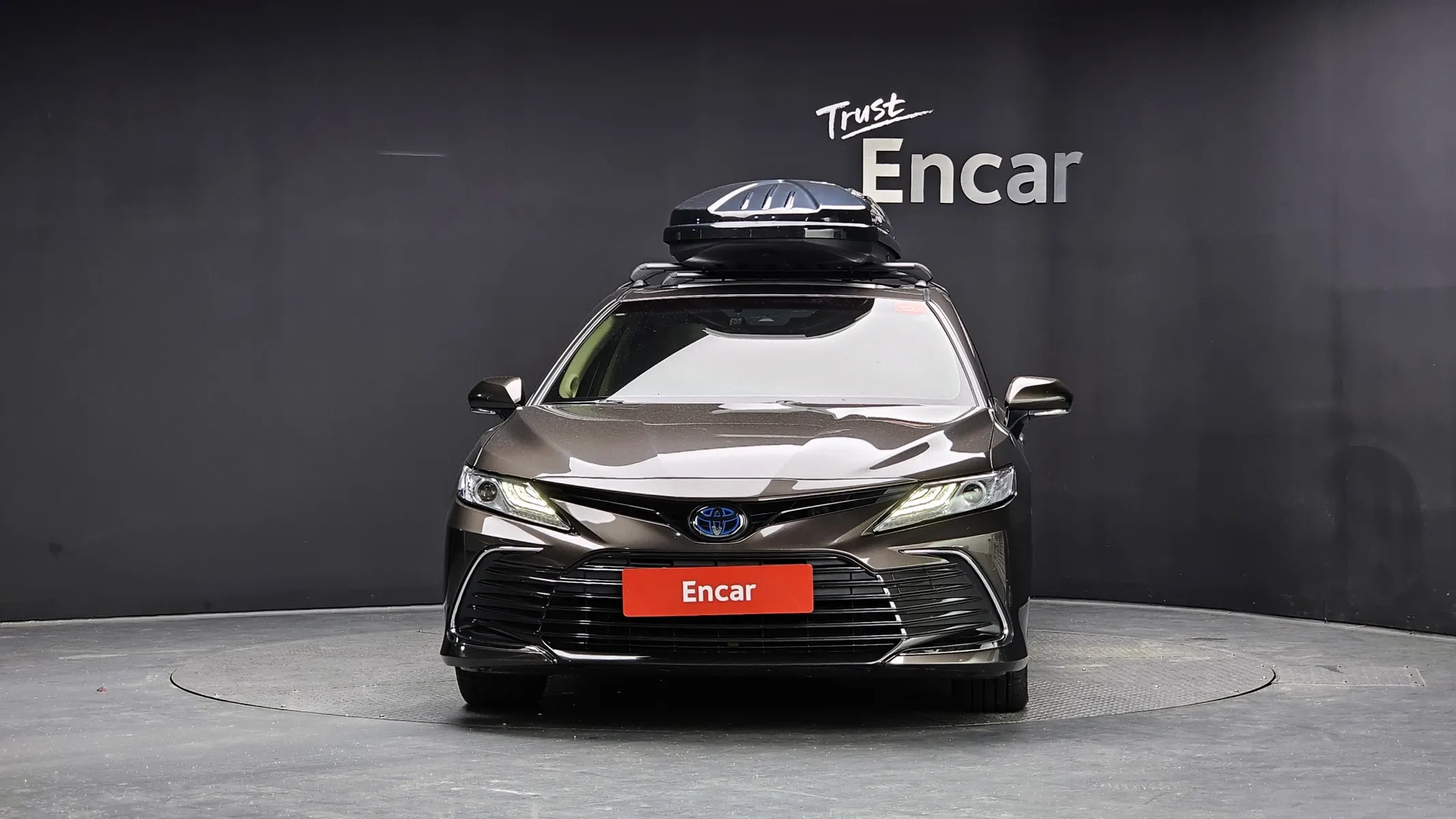 Toyota (XV70) 2.5 XLE 2022 2/5