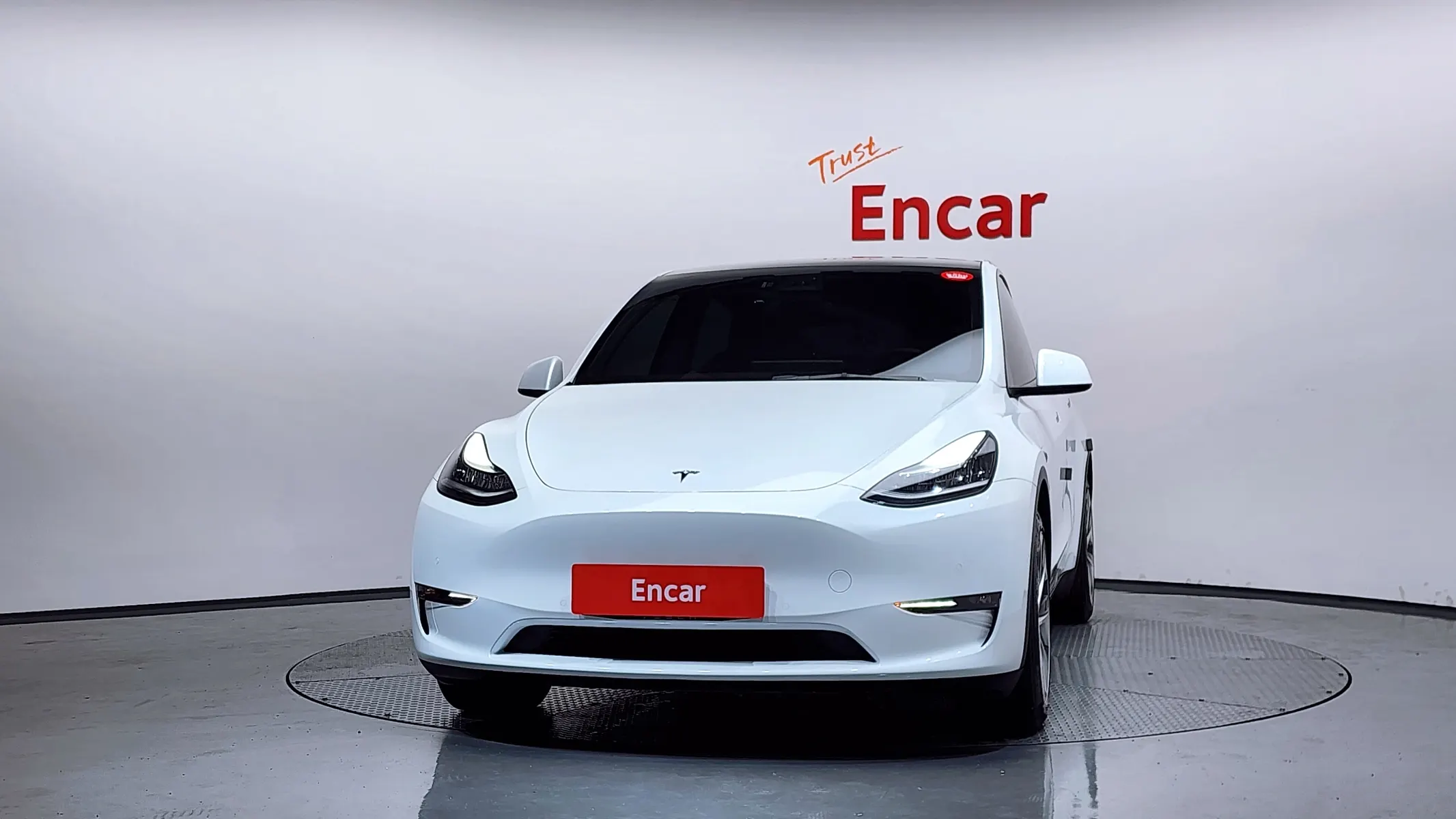 Tesla Y AWD 2021 3/35