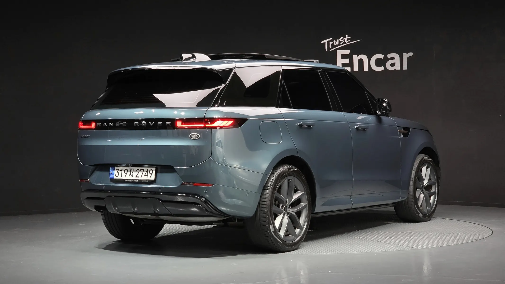 Land Rover 3 D300 HSE 2023 2/32