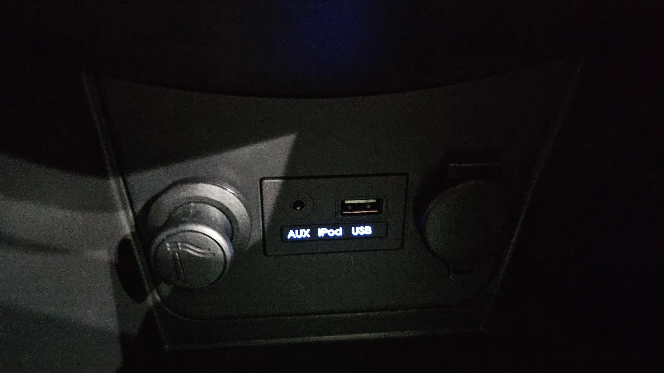 Hyundai () 1.4 VVT 2013 32/33