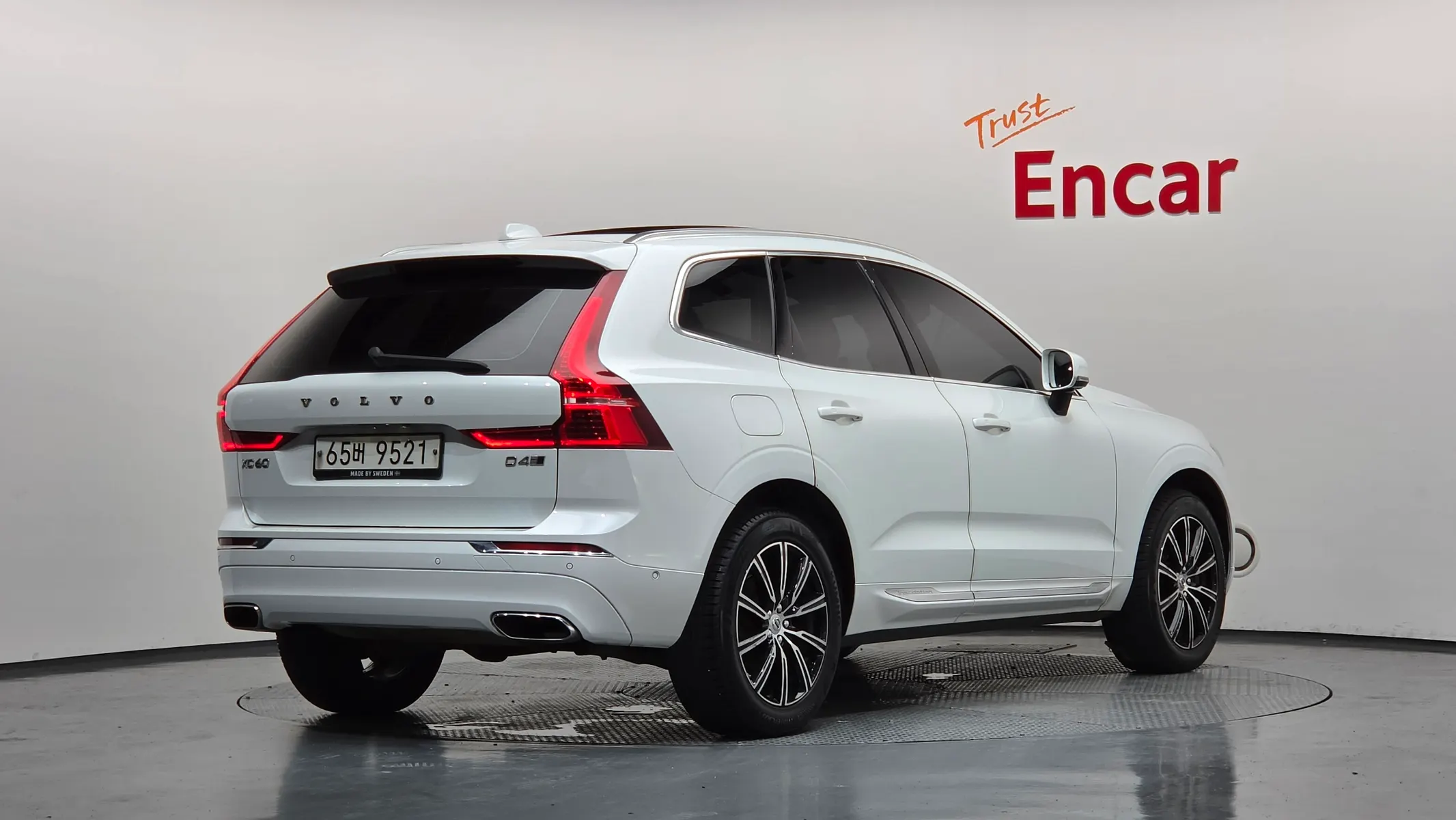 Volvo XC60 2 D4 2017 2/39