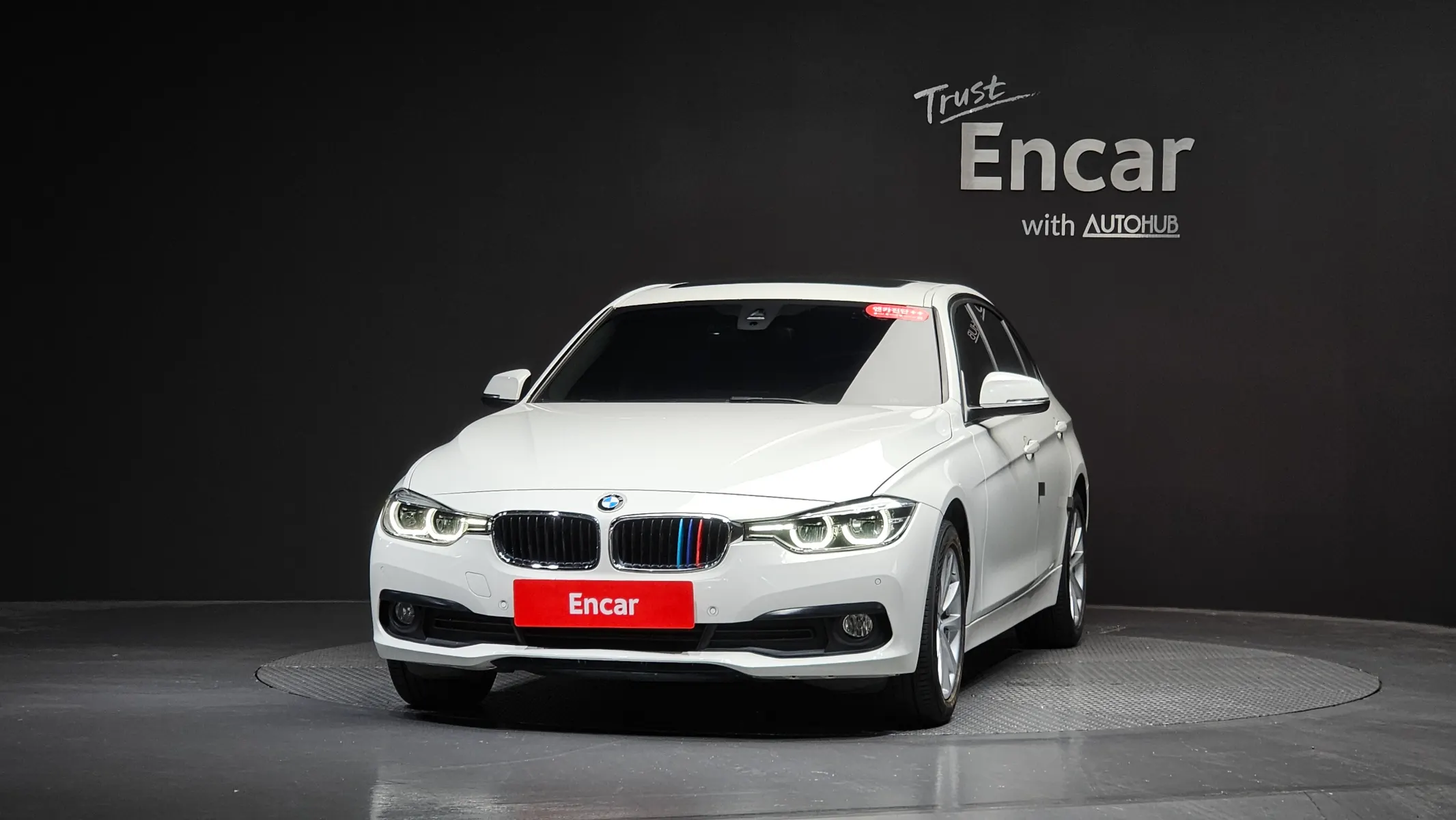 BMW 3 Series (F30) 320d 2018 3/36
