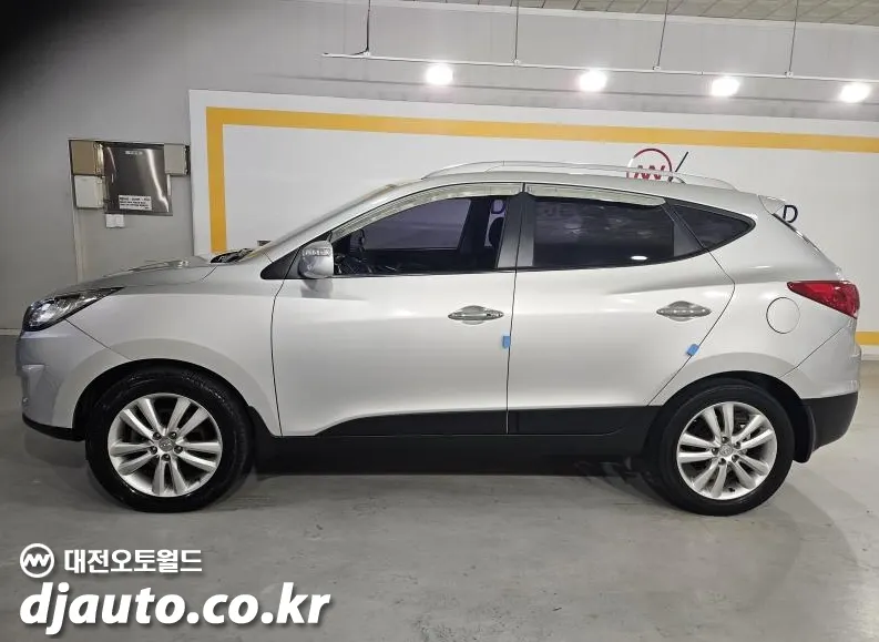 Hyundai ix 2WD X20 2012 2/12
