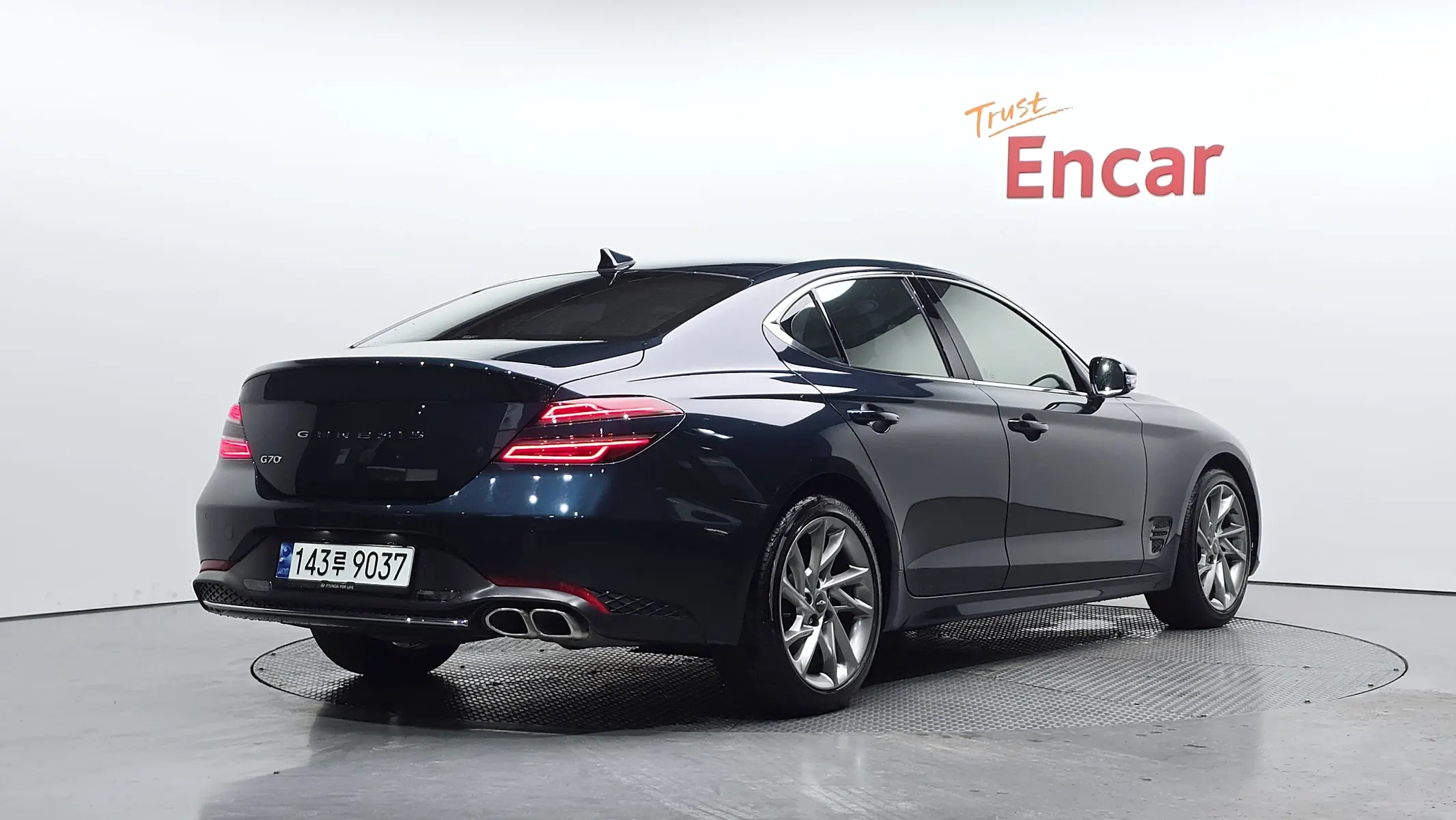 Genesis G70 2.0T 2WD 2021 2/33