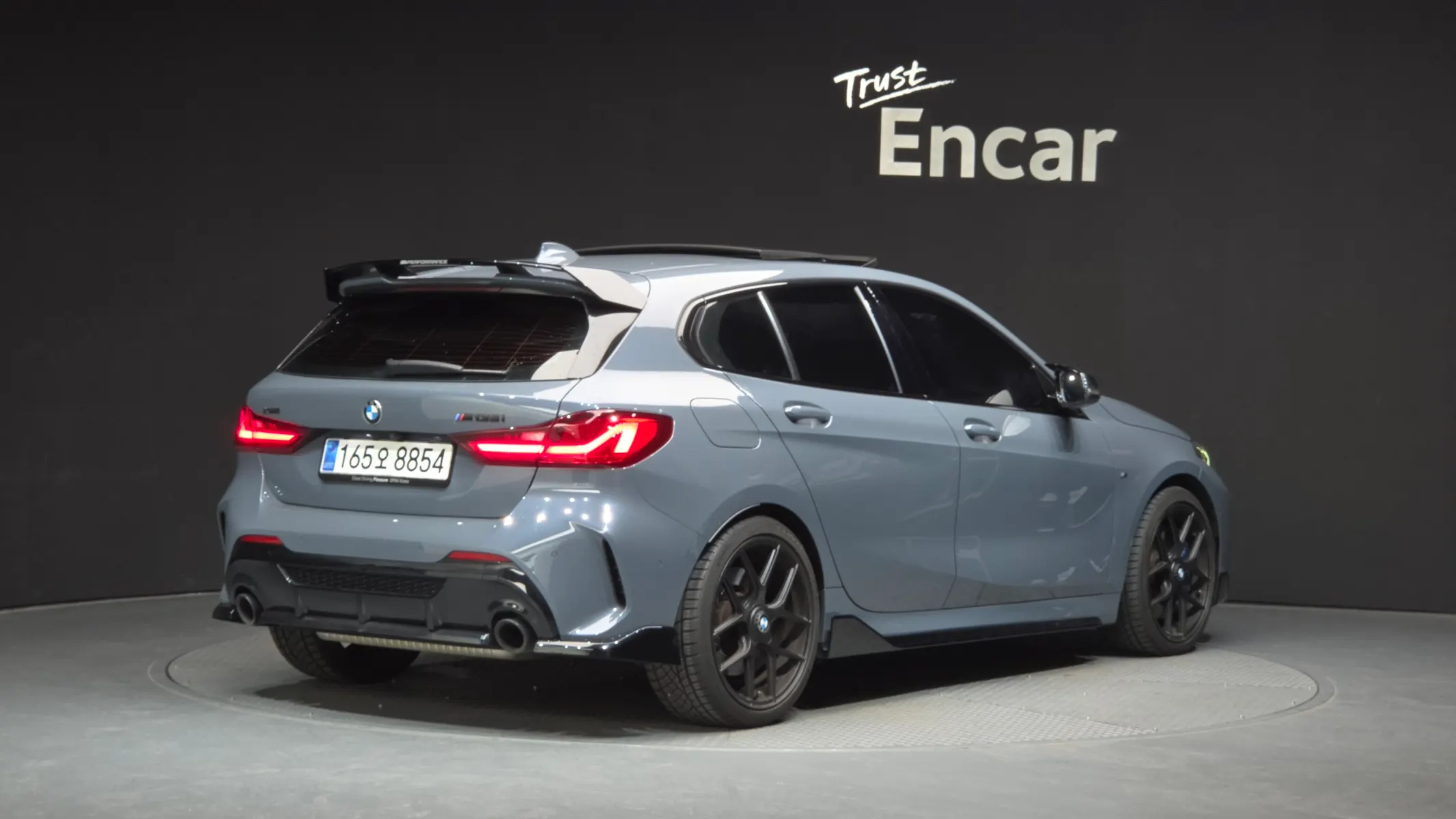 BMW 1 Series (F40) M135i xDrive 2021 2/21