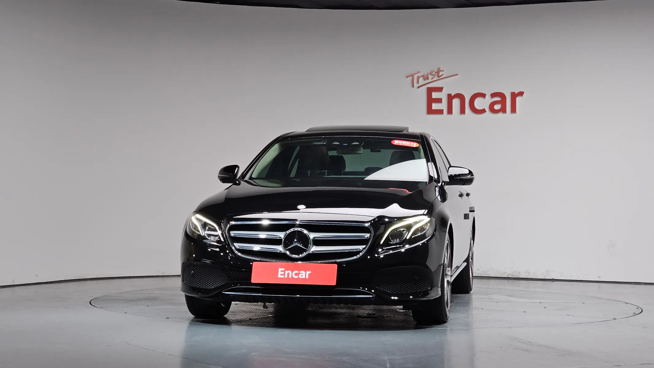 Mercedes-Benz E-Class W213 E300 2017 3/36