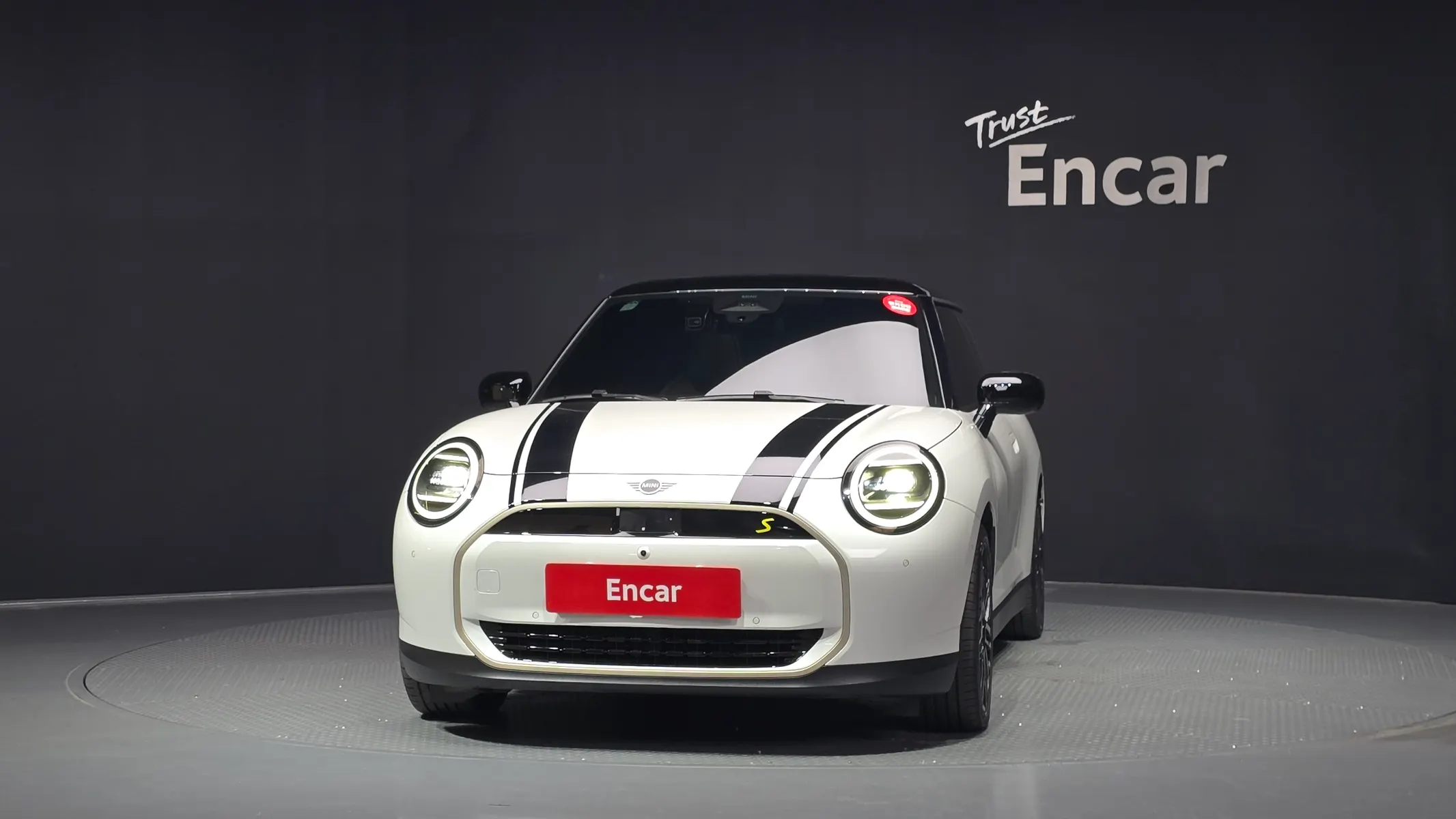 MINI 4 SE 2024 3/36
