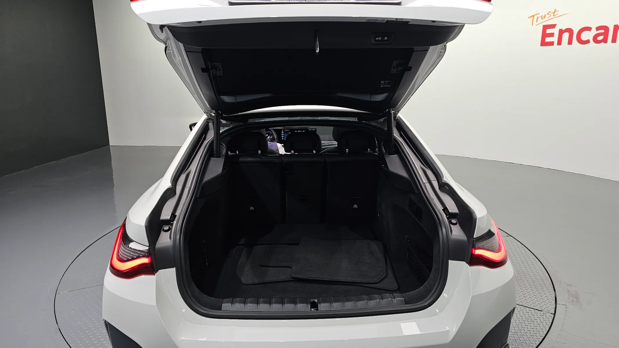 BMW i4 eDrive40 M 2022 33/34