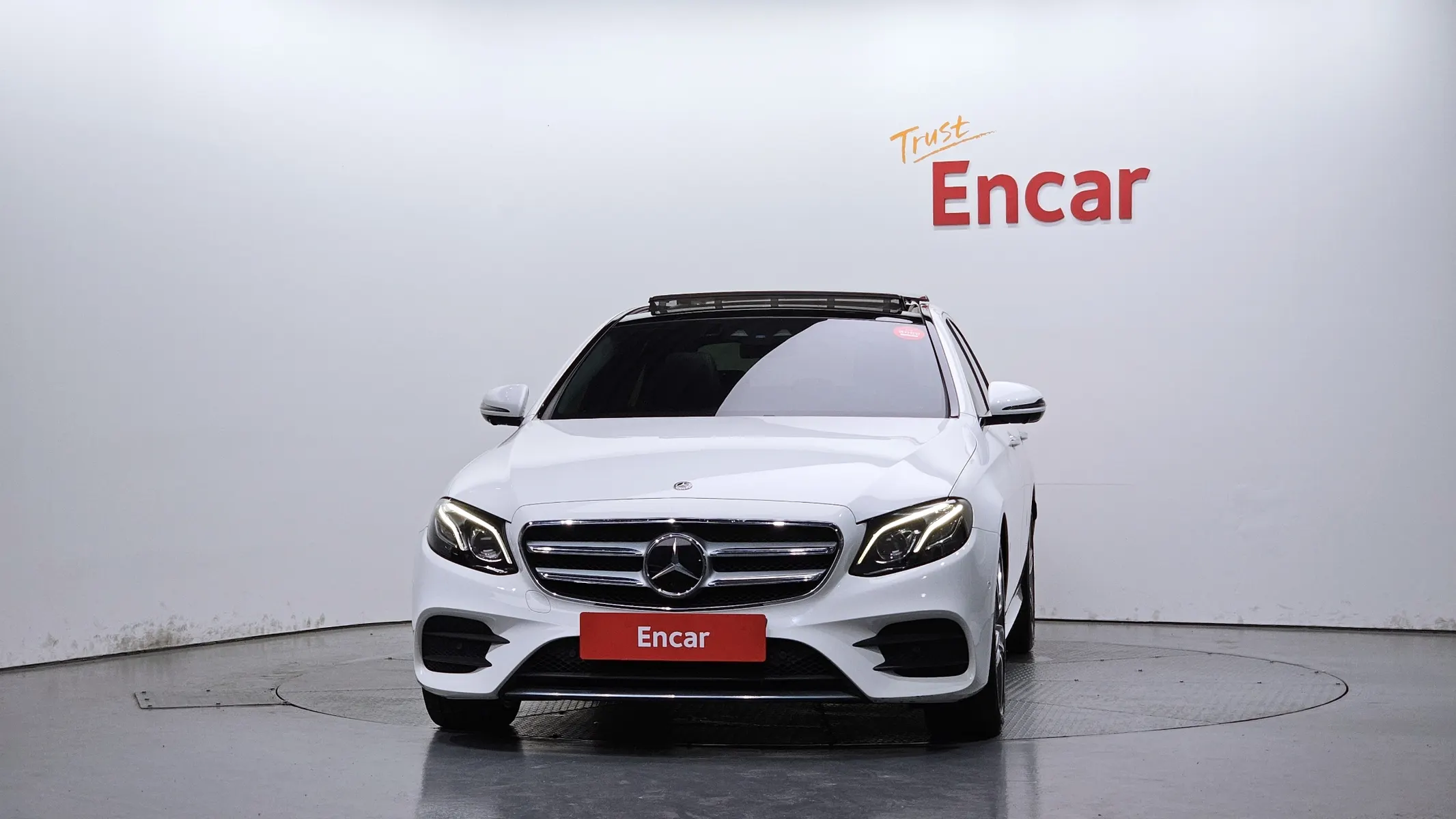 Mercedes-Benz E-Class W213 E300 4MATIC AMG Line 2019 3/21