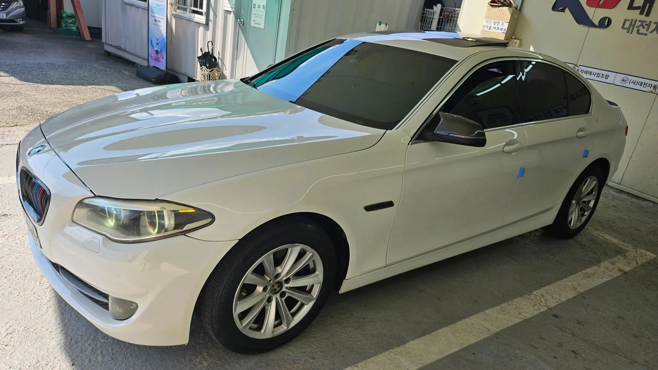 BMW 5 Series (F10) 520d 2013 3/21