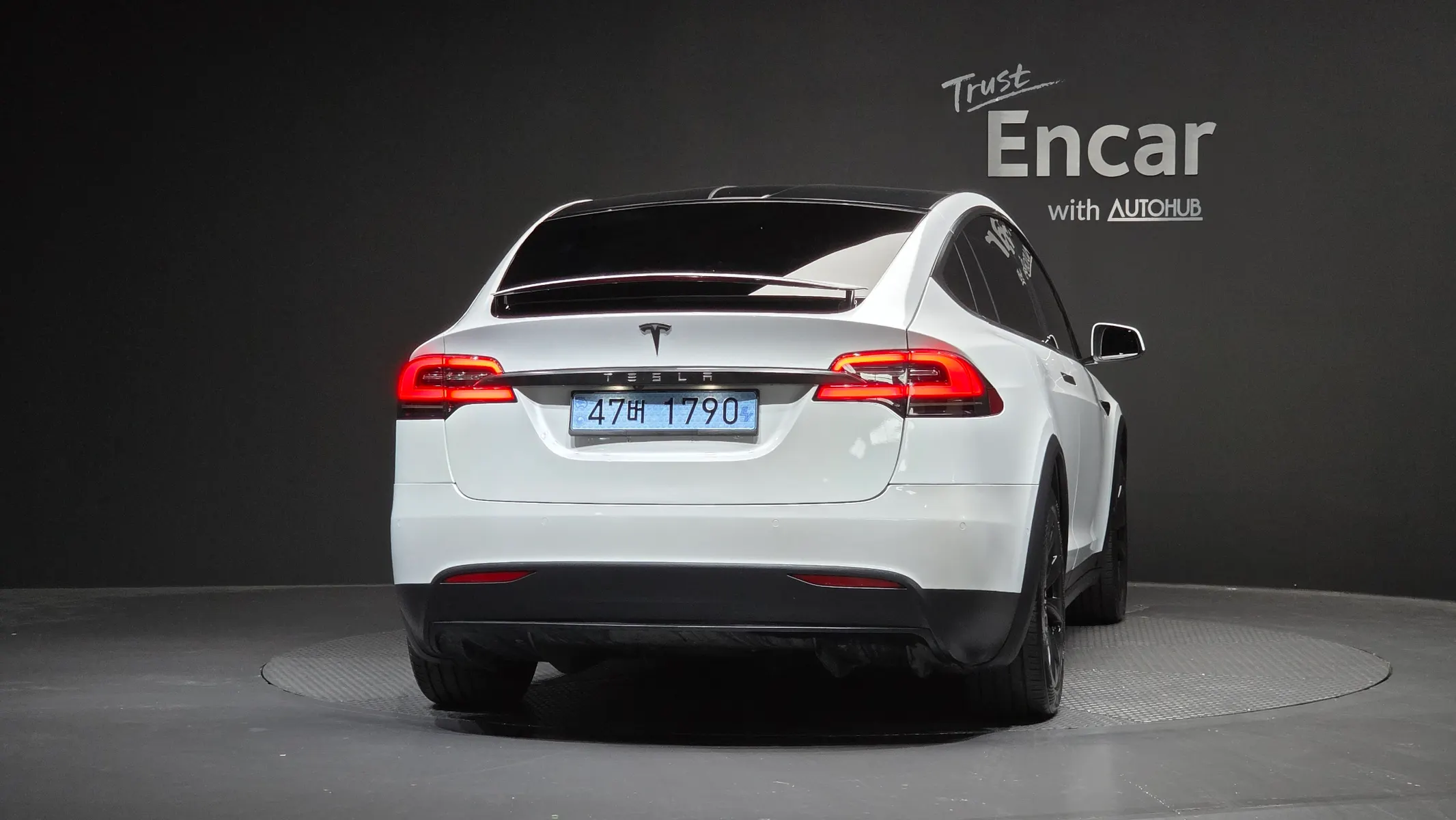 Tesla X 2020 3/5