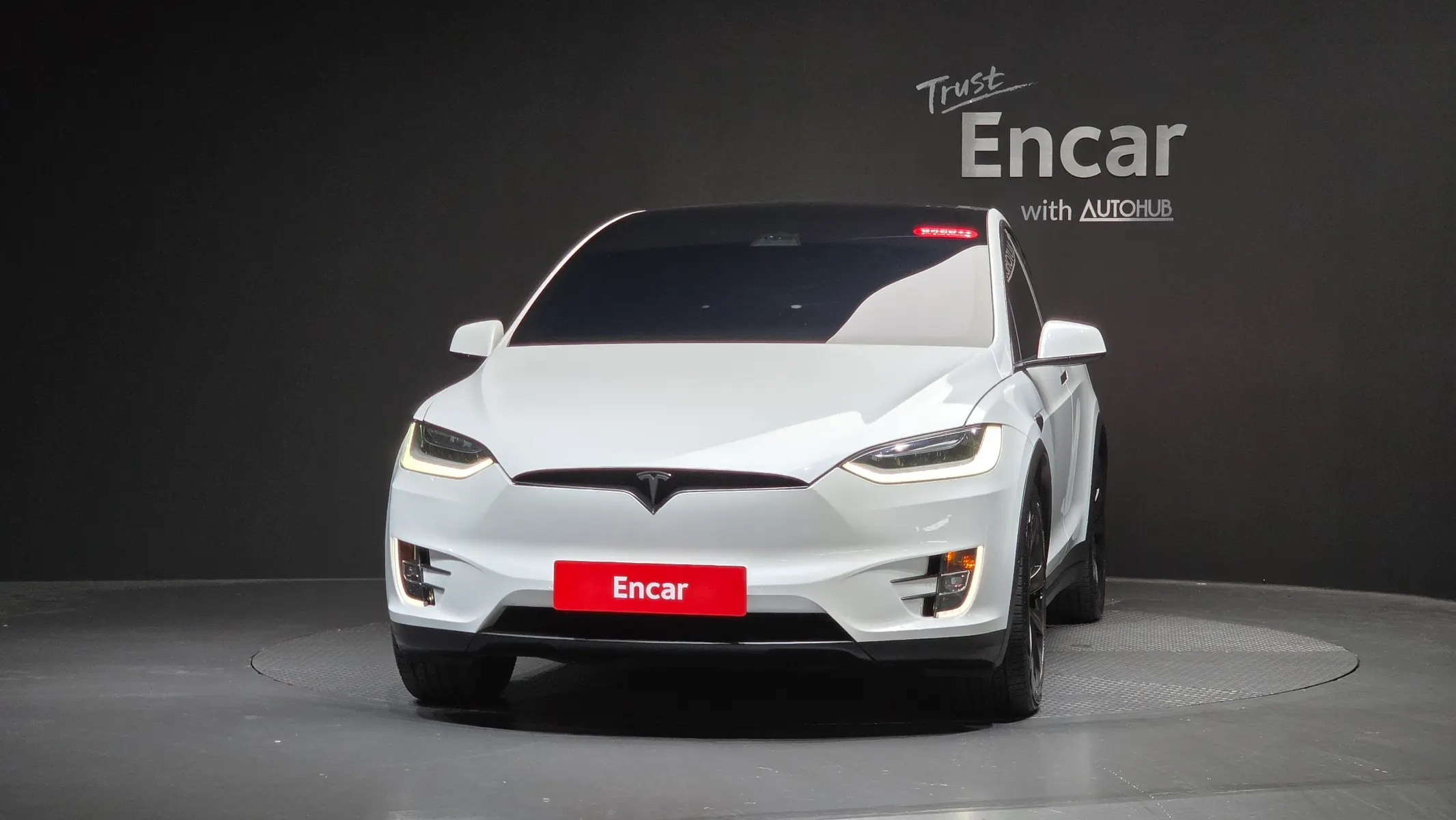 Tesla X 2020 3/34