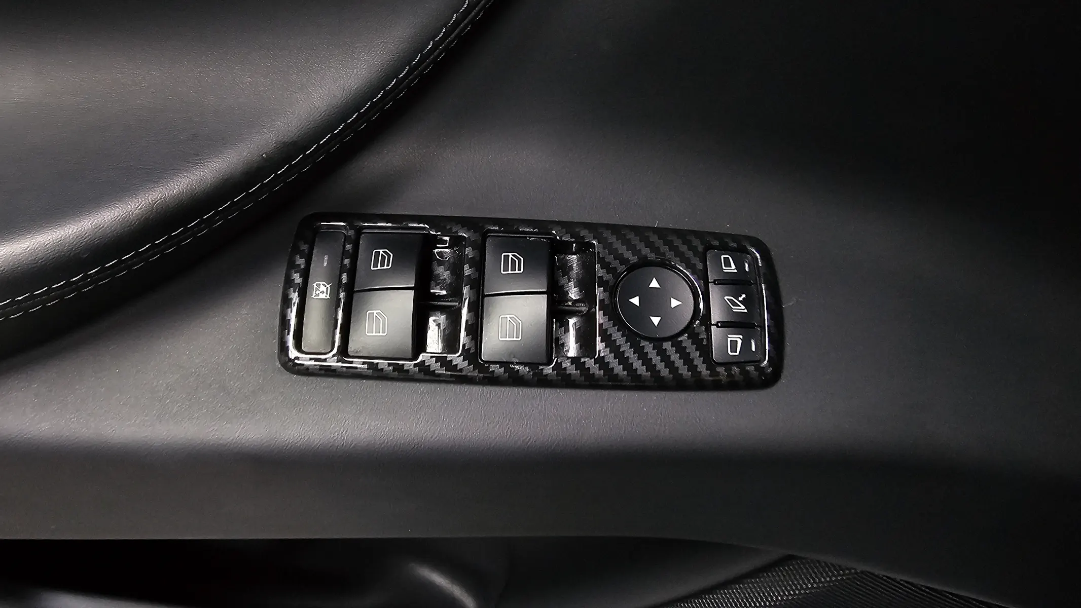 Tesla X 2020 33/34