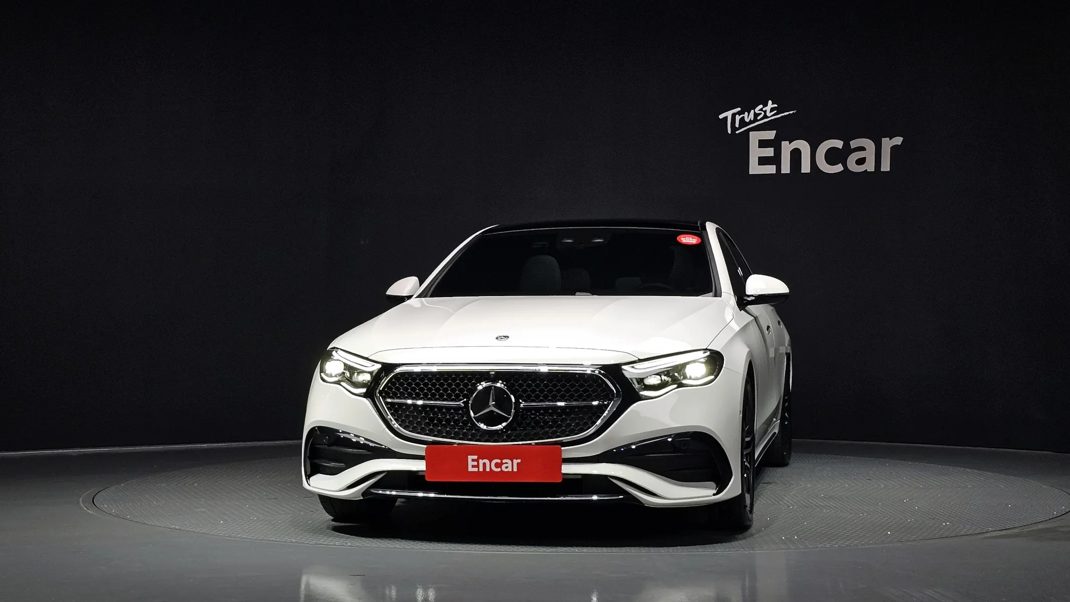 Mercedes-Benz E-Class W214 E300 4MATIC AMG Line 2026 3/37