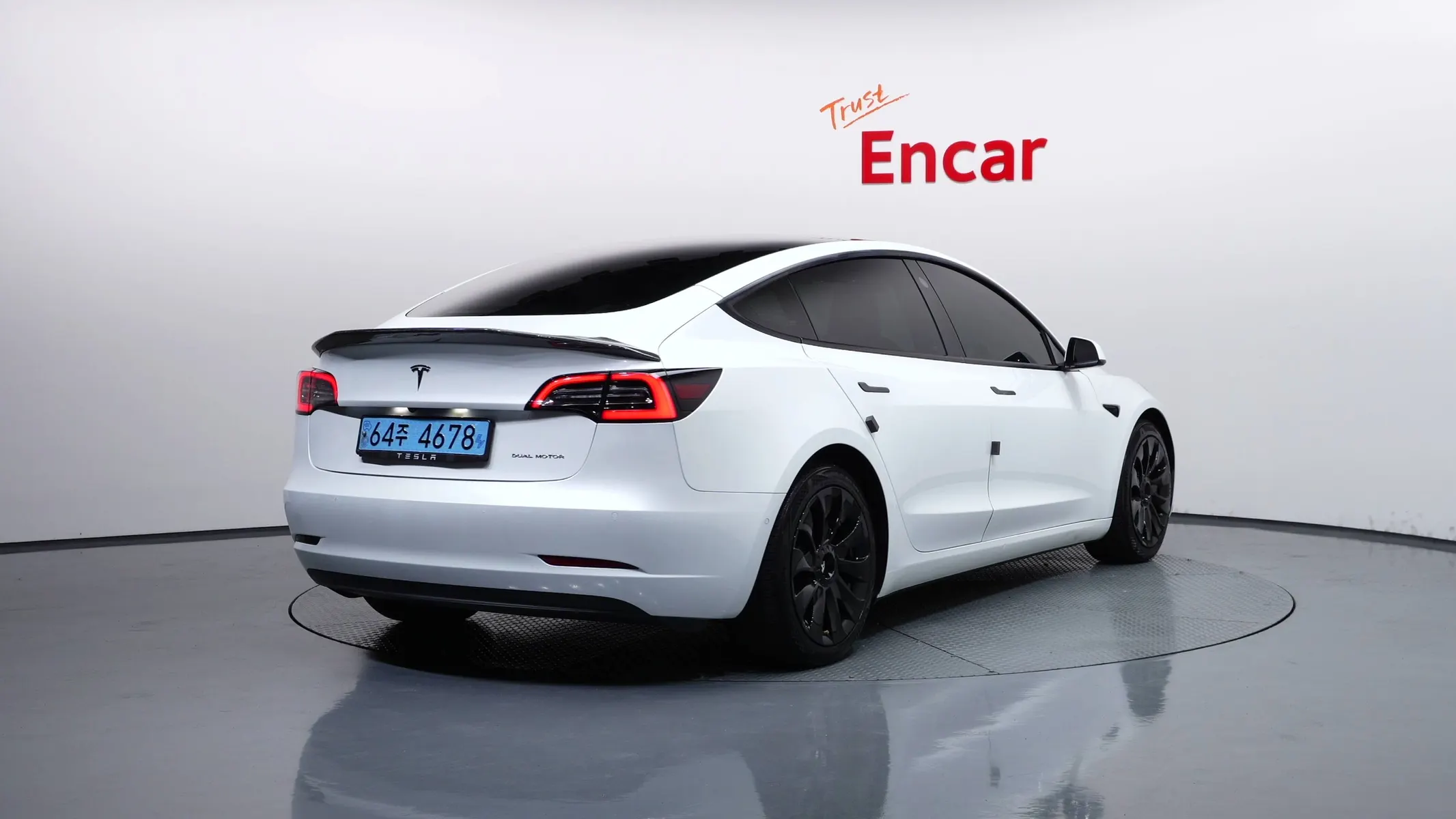 Tesla 3 AWD 2021 2/33