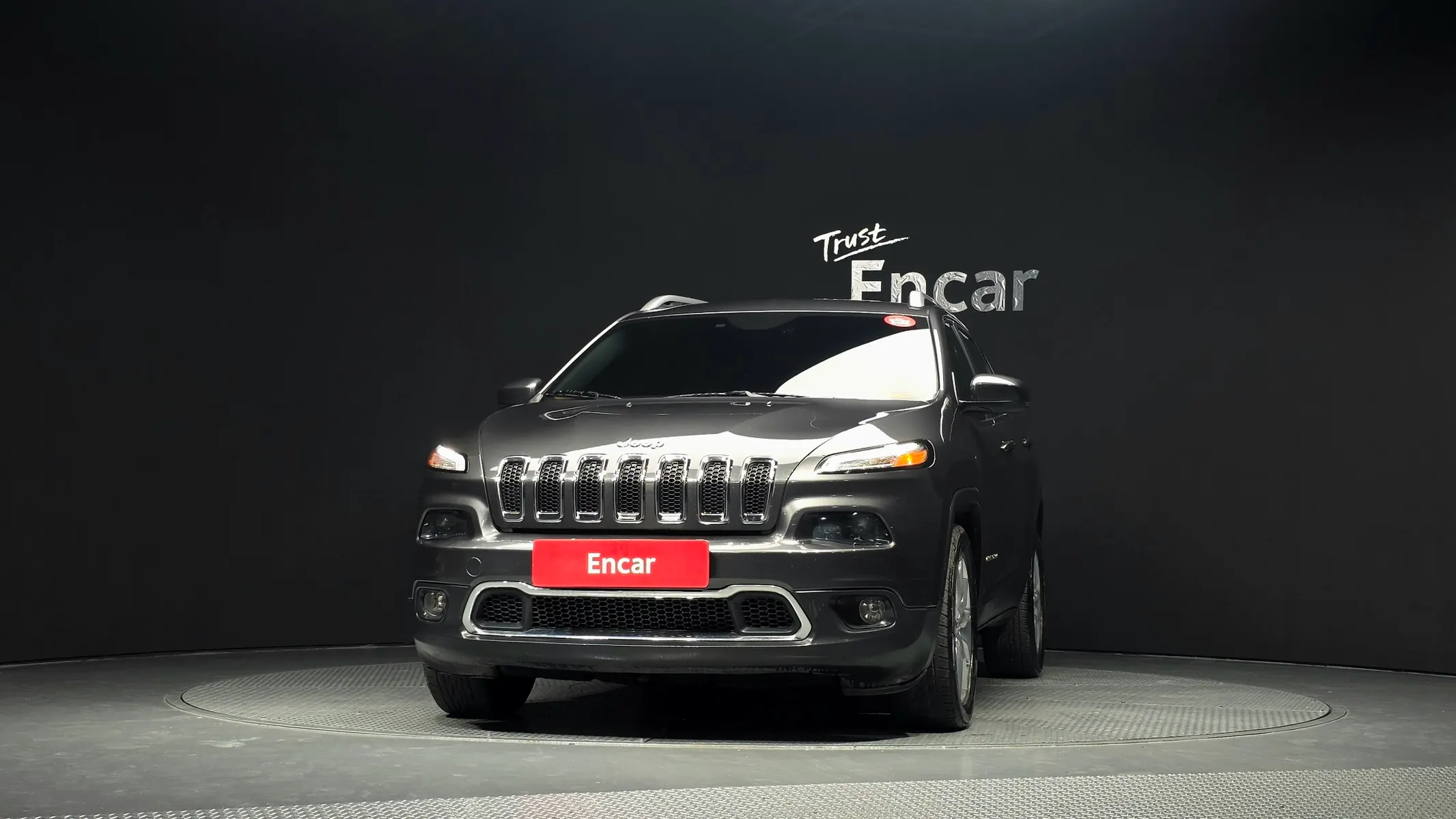 Jeep 그랜드 체로키 3.2 2014 3/31