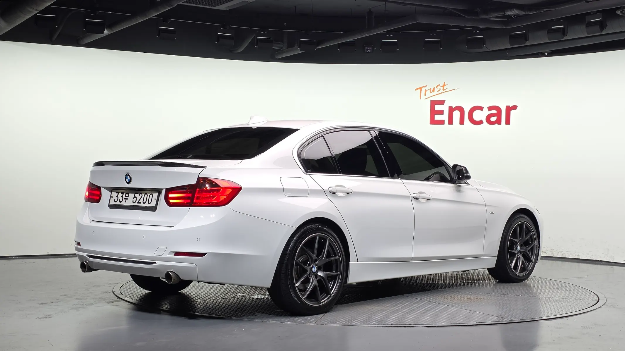 BMW 3 Series (F30) 320d 2014 2/21