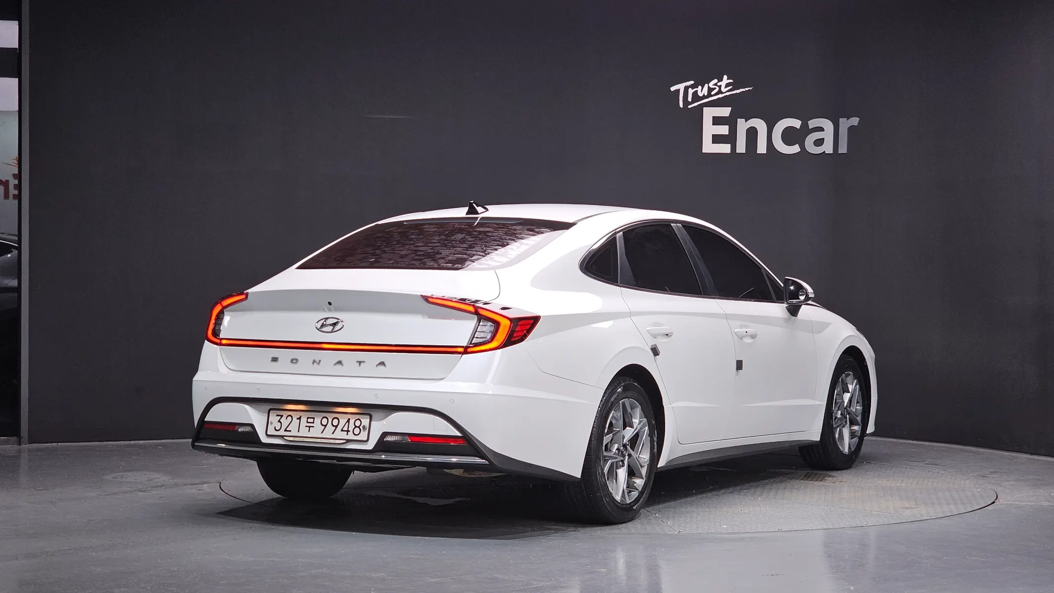 Hyundai (DN8) 2.0 LPG() 2019 2/34