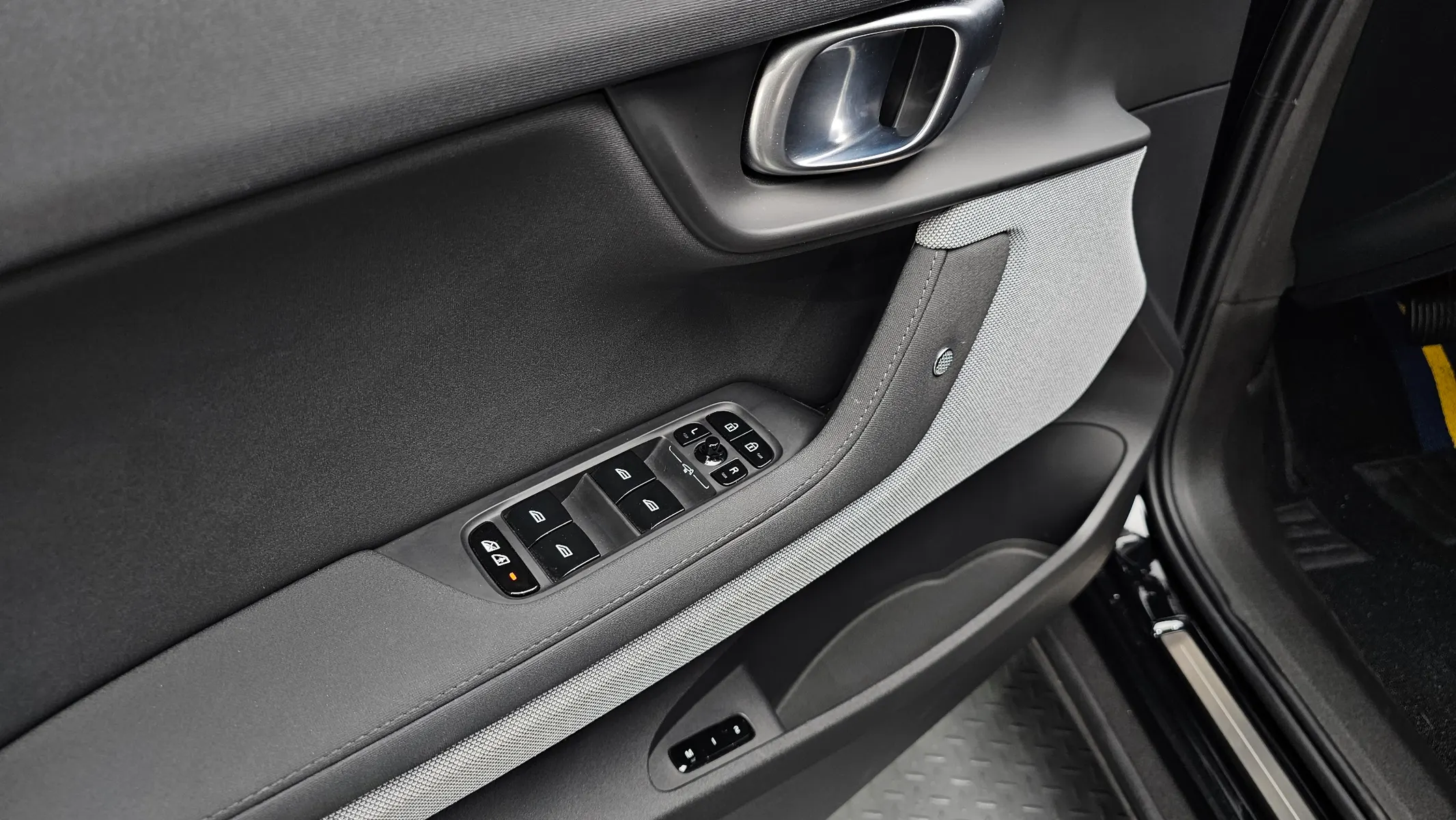 Polestar 2 2023 35/36
