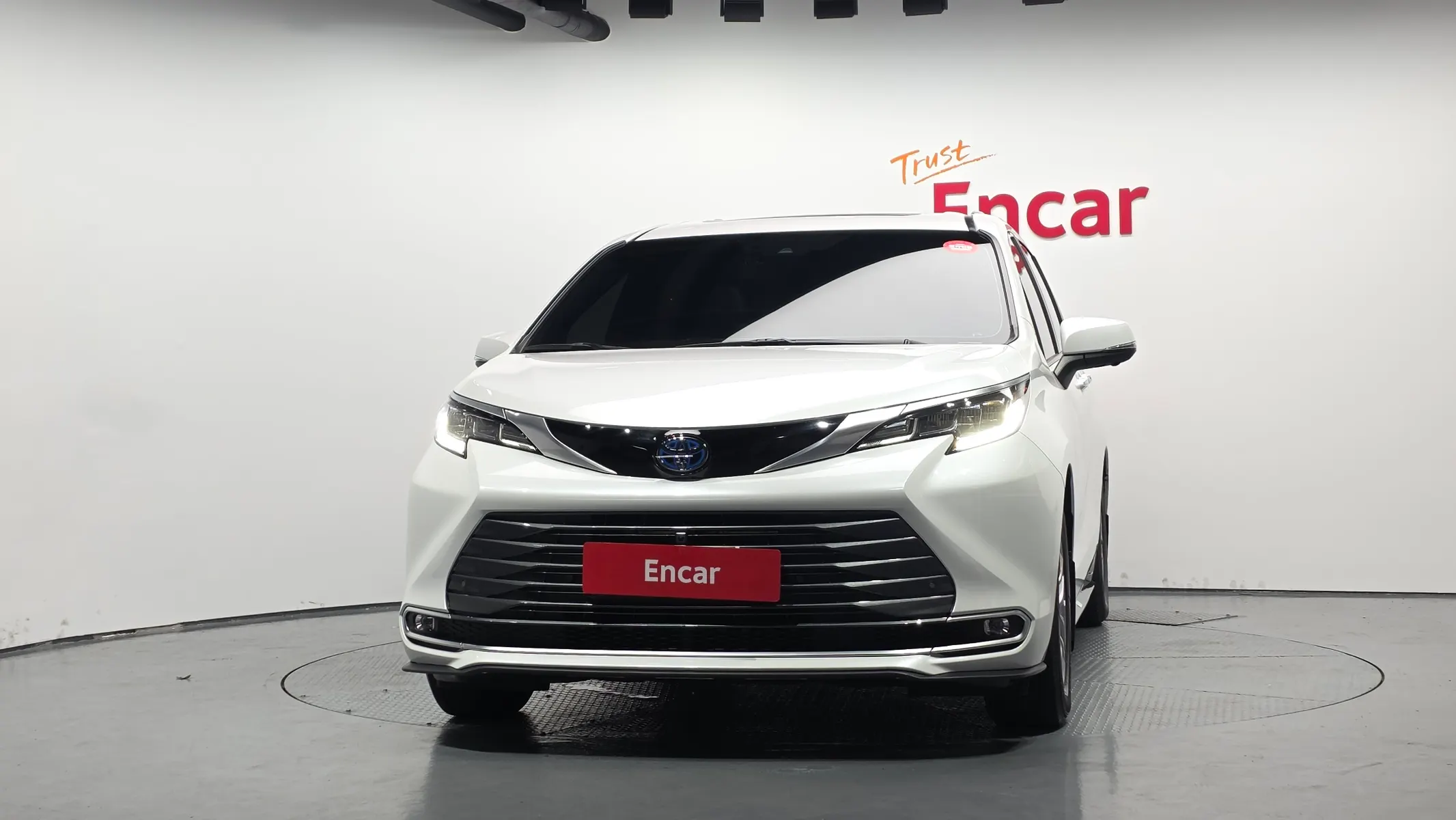 Toyota 4 2.5 AWD 2025 2/5