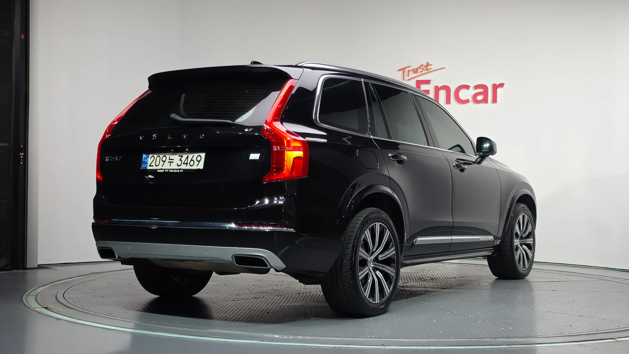 Volvo XC90 2 T8 2021 2/36