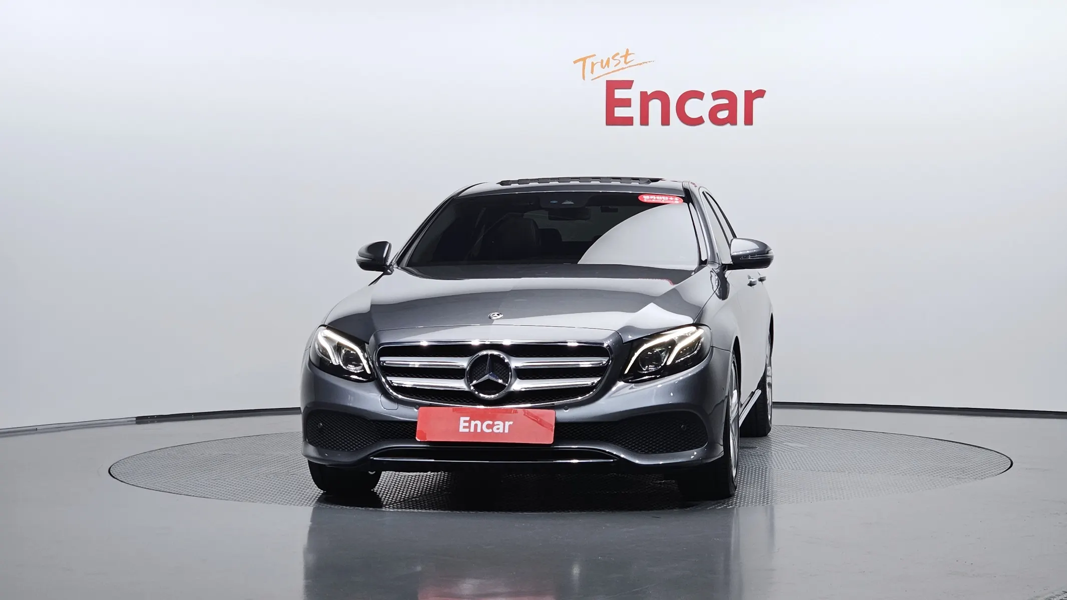 Mercedes-Benz E-Class W213 E200 2017 2/33