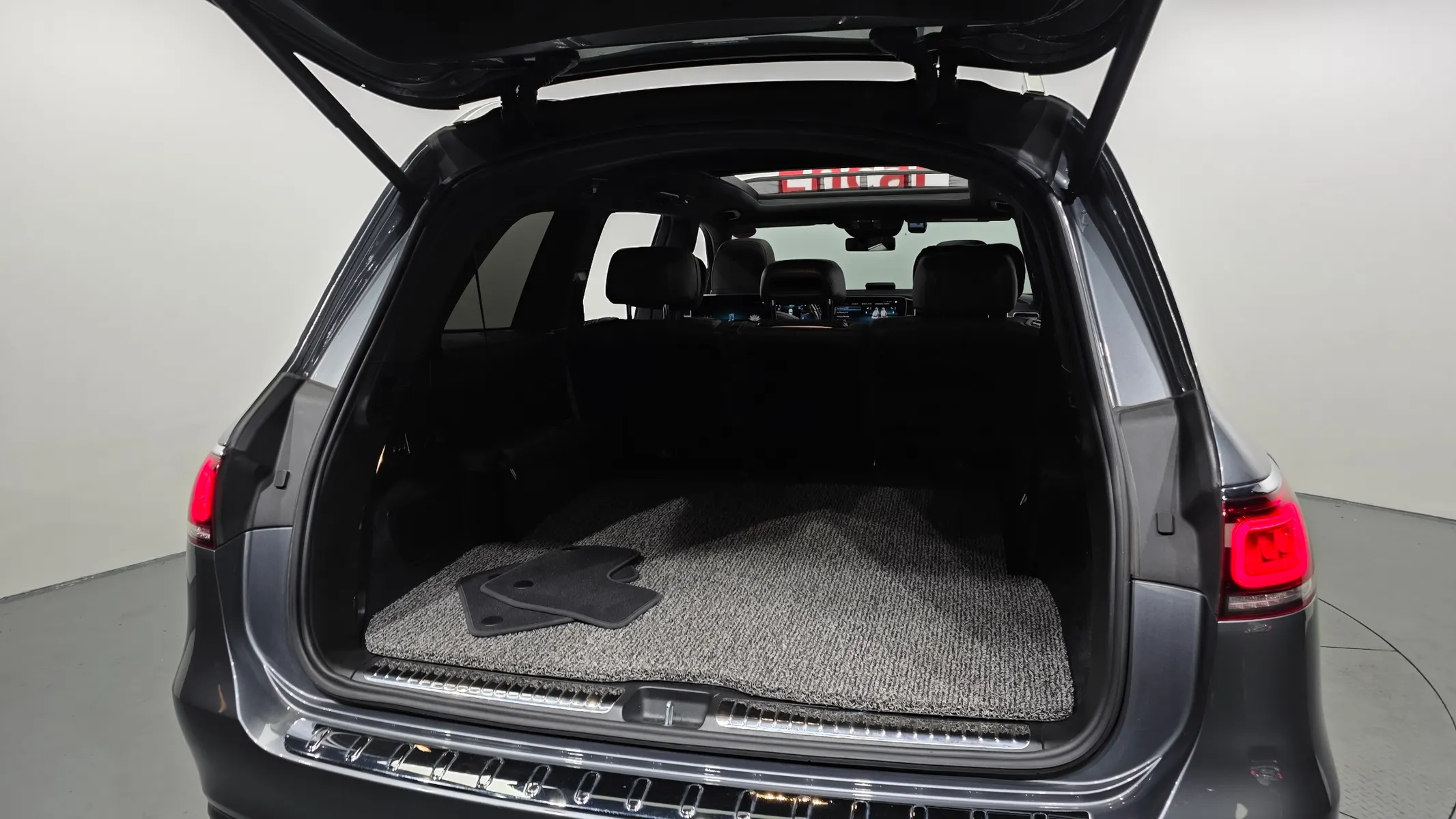 Mercedes-Benz GLS-Class X167 GLS580 4MATIC 2021 35/36
