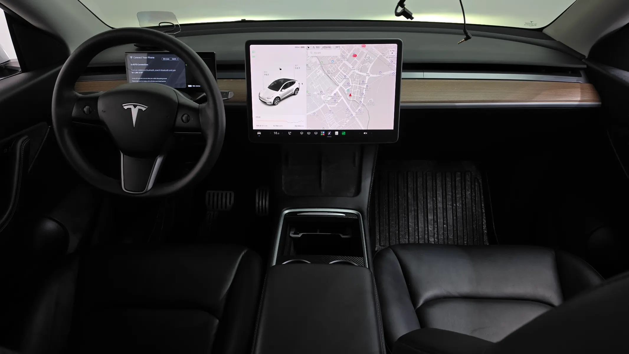 Tesla Y AWD 2021 4/5