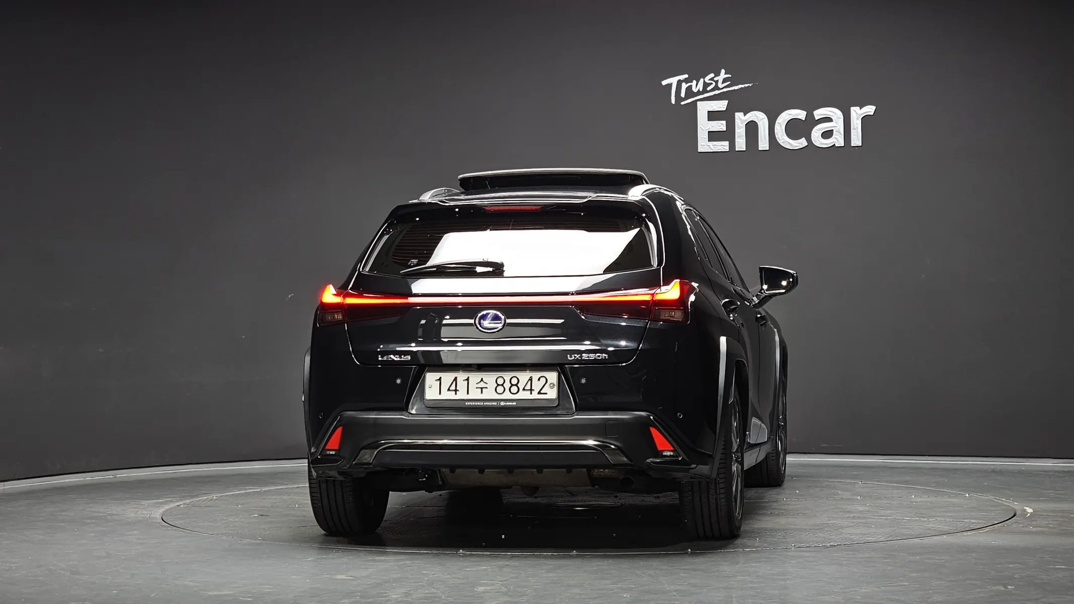 Lexus UX250h 2.0 F-Sport 2WD 2020 3/5