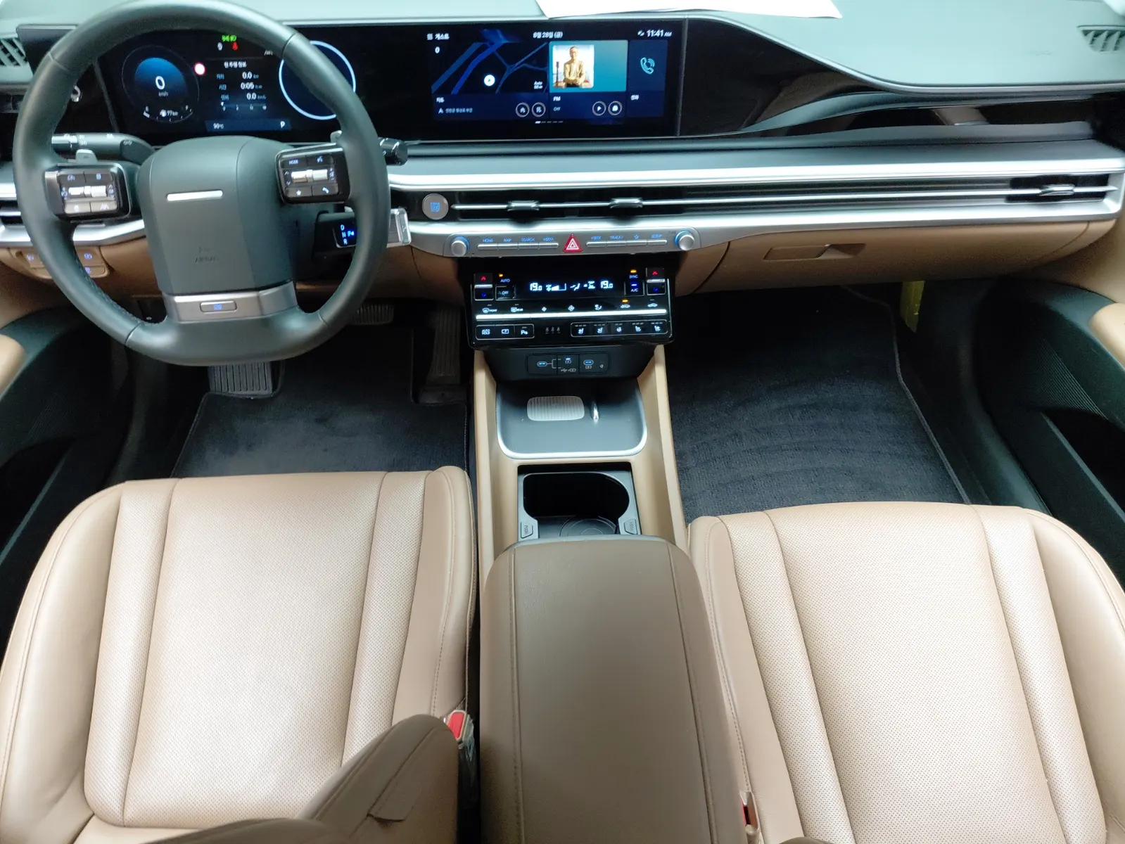 Hyundai (GN7) 2.5 2WD 2023 4/5