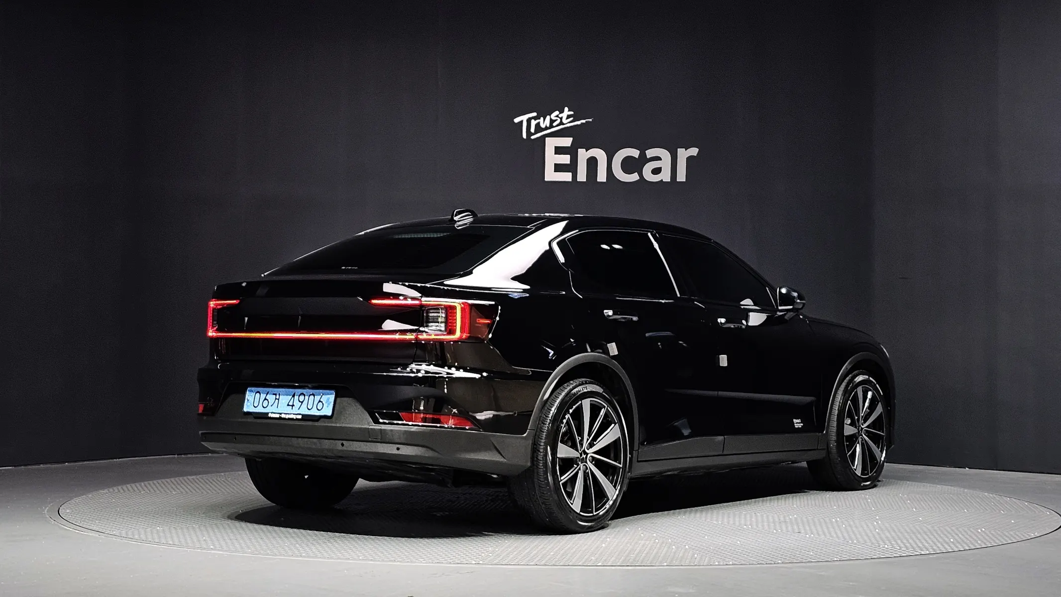 Polestar 2 2022 2/32