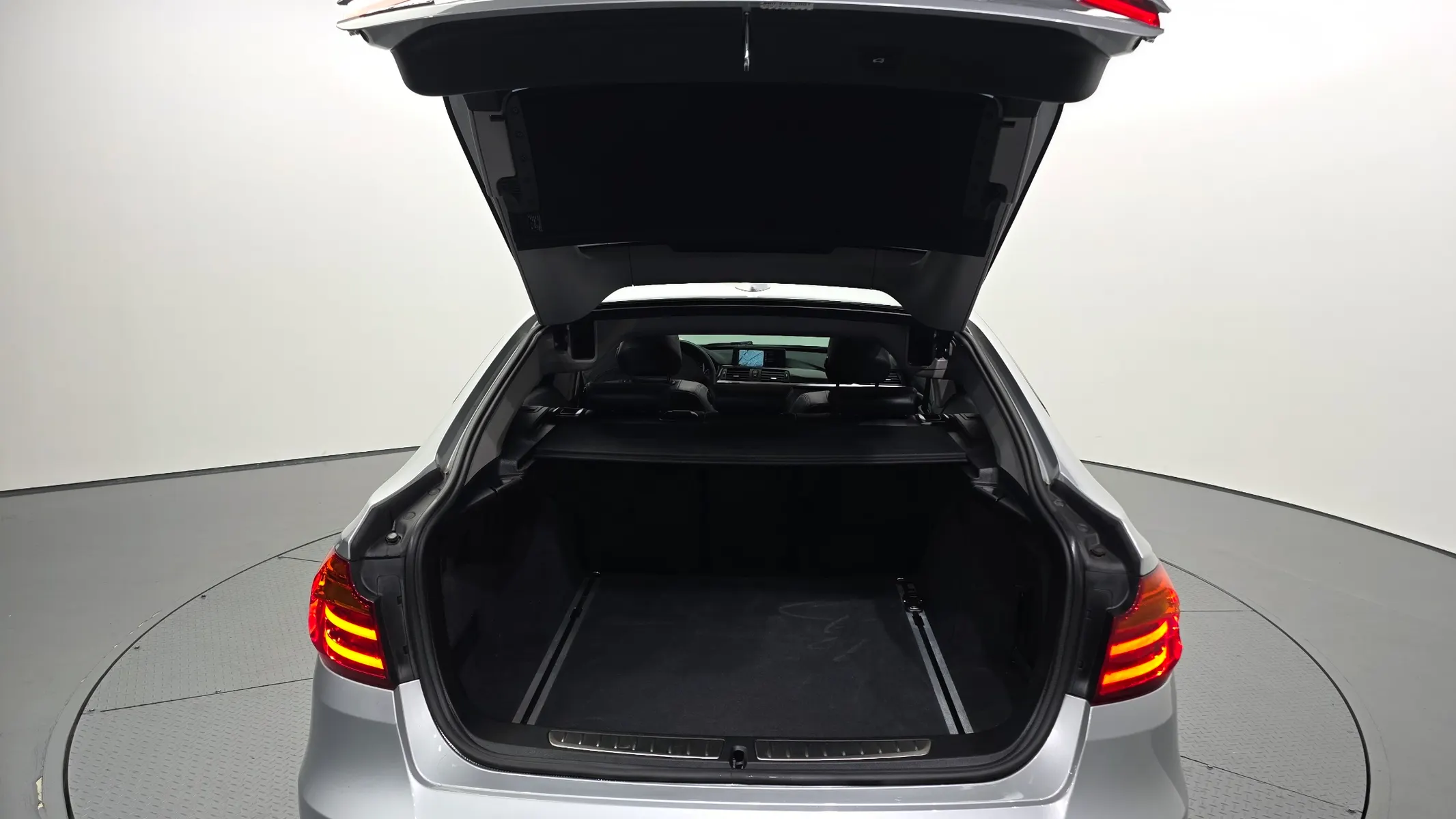 BMW 3 Series GT (F34) GT 320d xDrive 2014 20/21