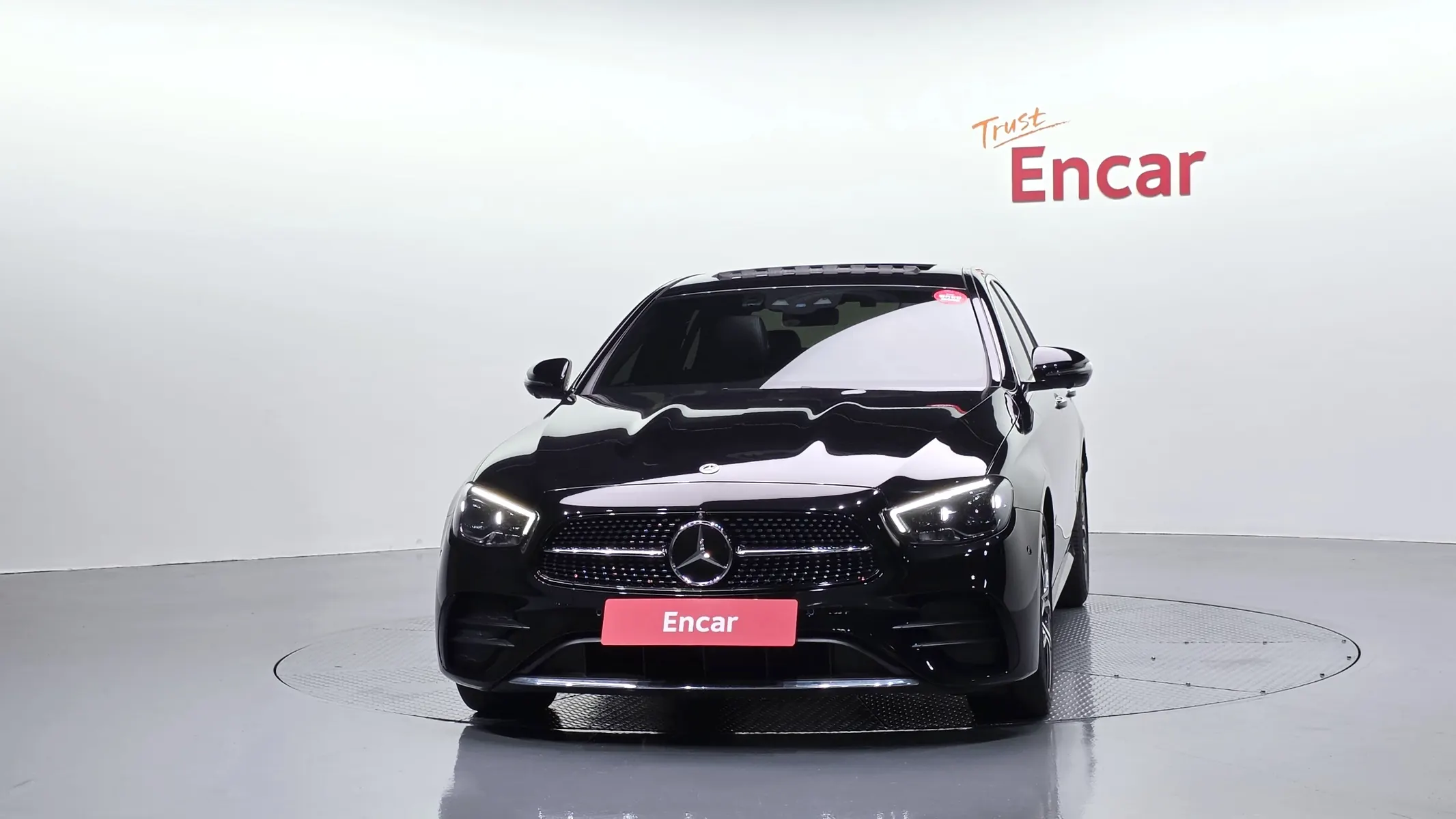 Mercedes-Benz E-Class W213 E220d 4MATIC AMG Line 2022 3/33